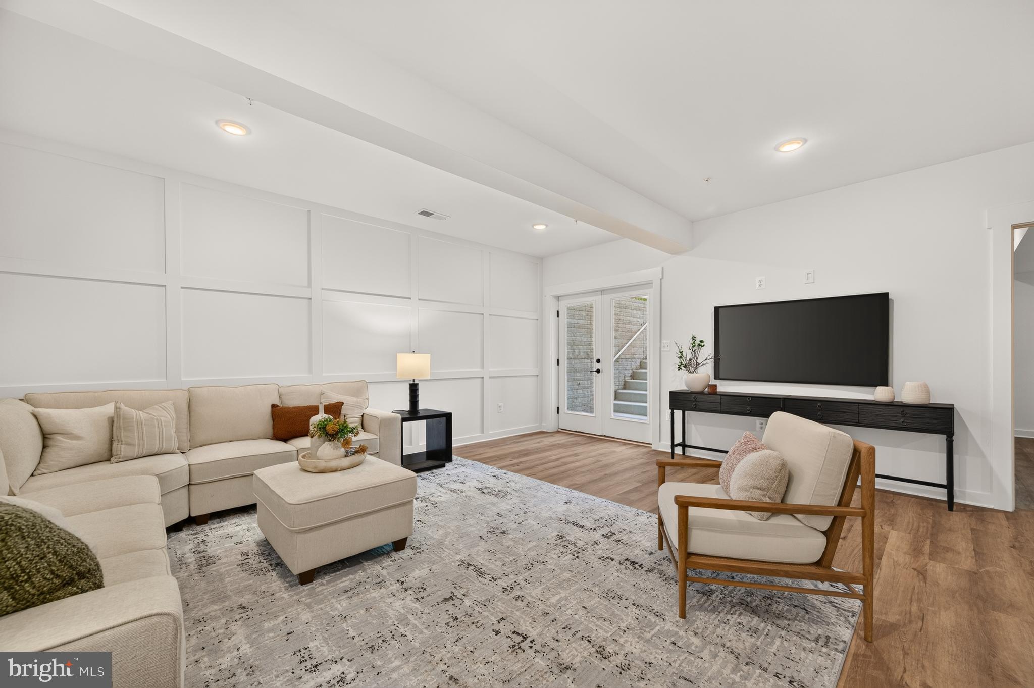 MILLERSVILLE - Residential