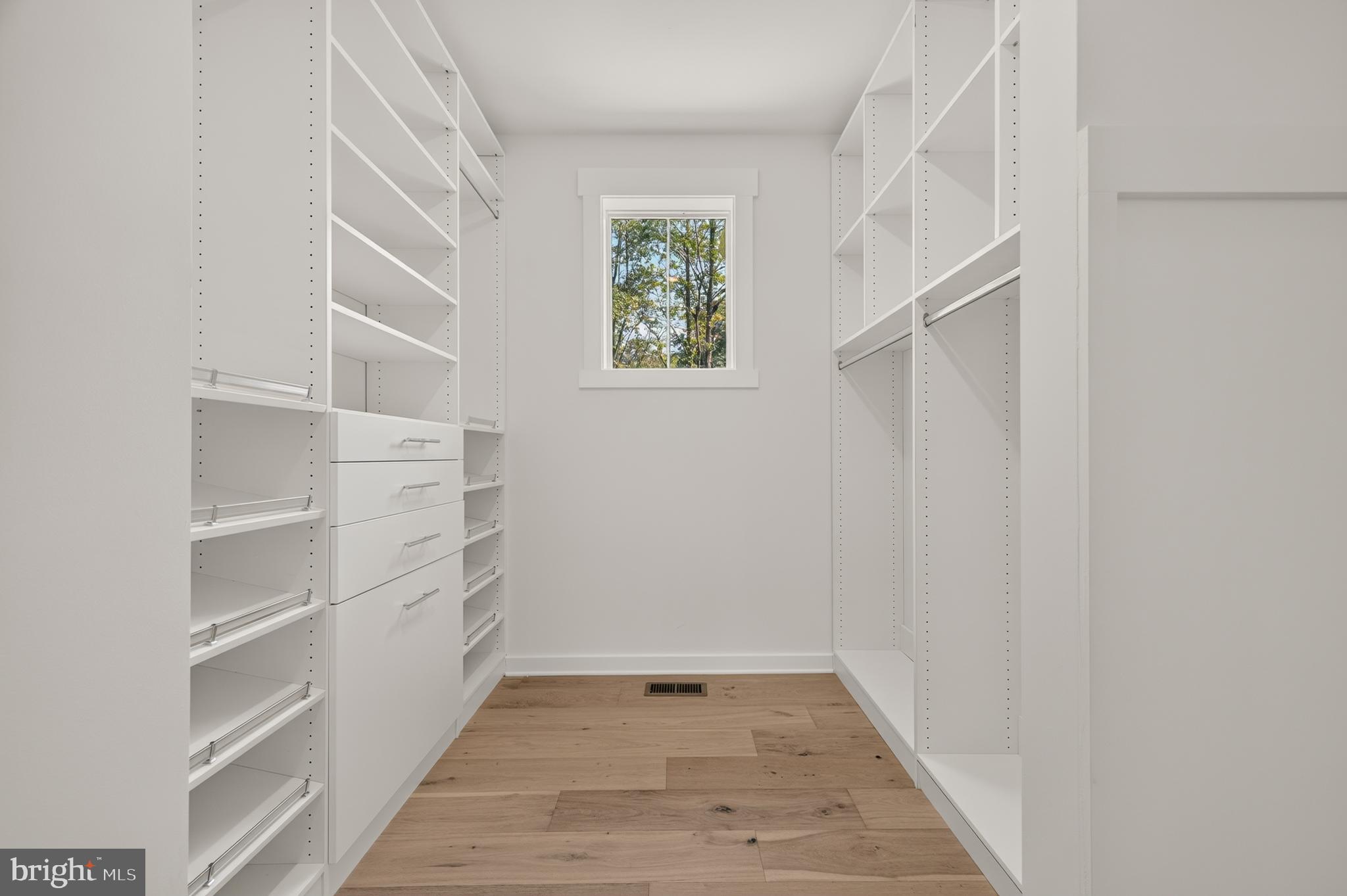 MILLERSVILLE - Residential