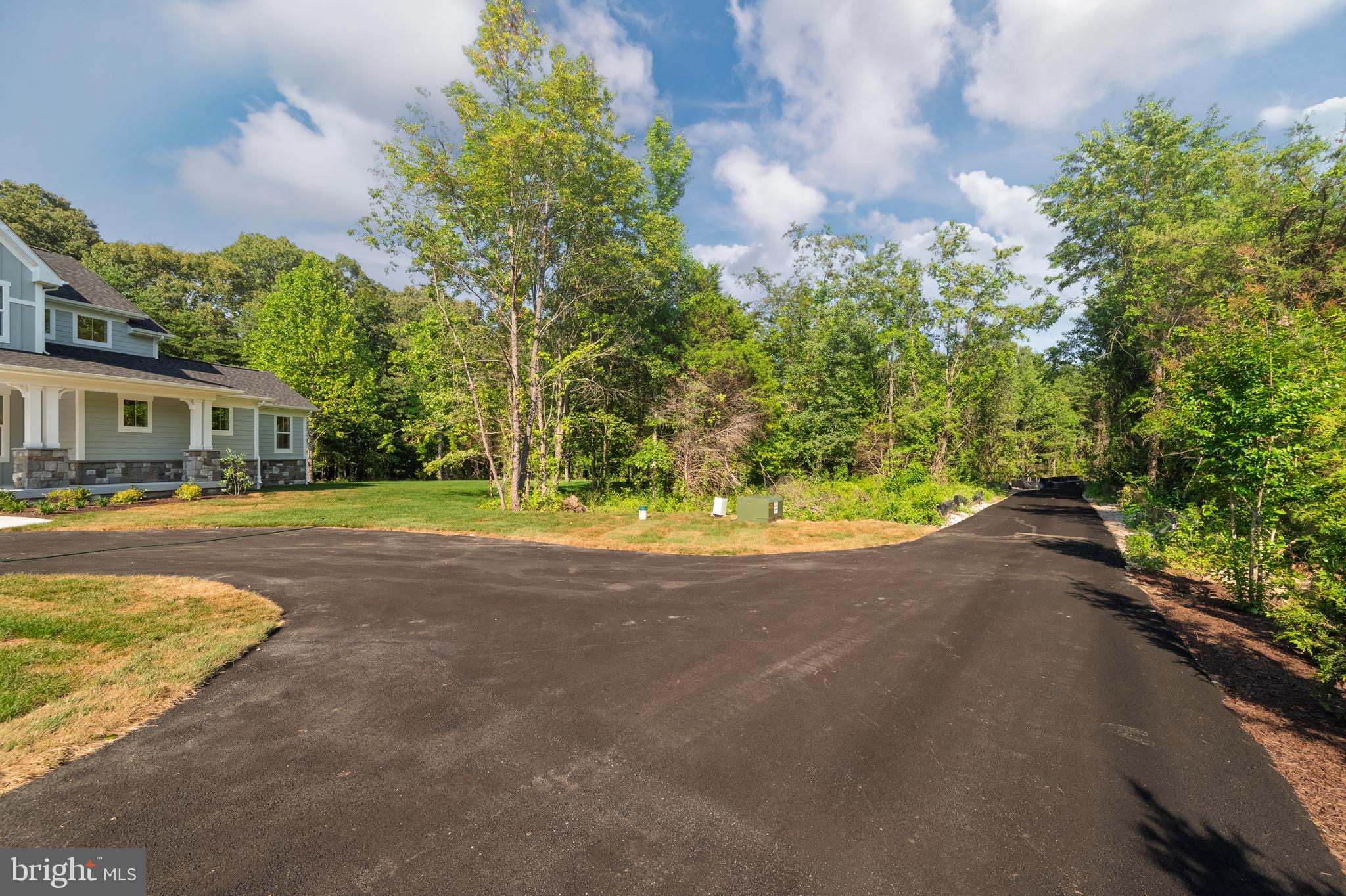MILLERSVILLE - Residential