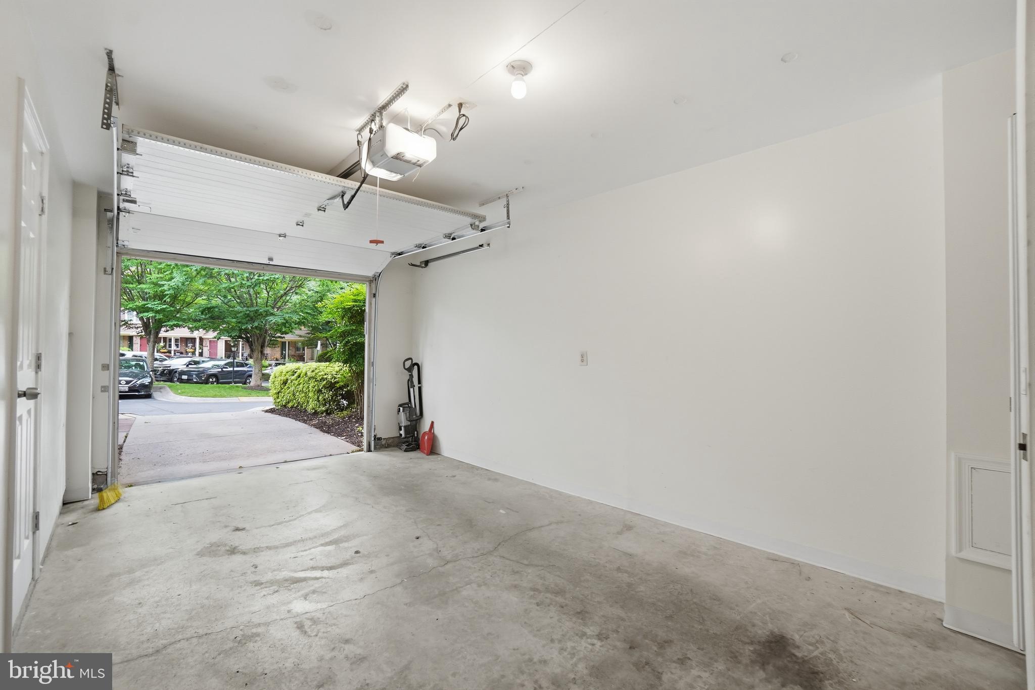 POTOMAC GROVE - Residential