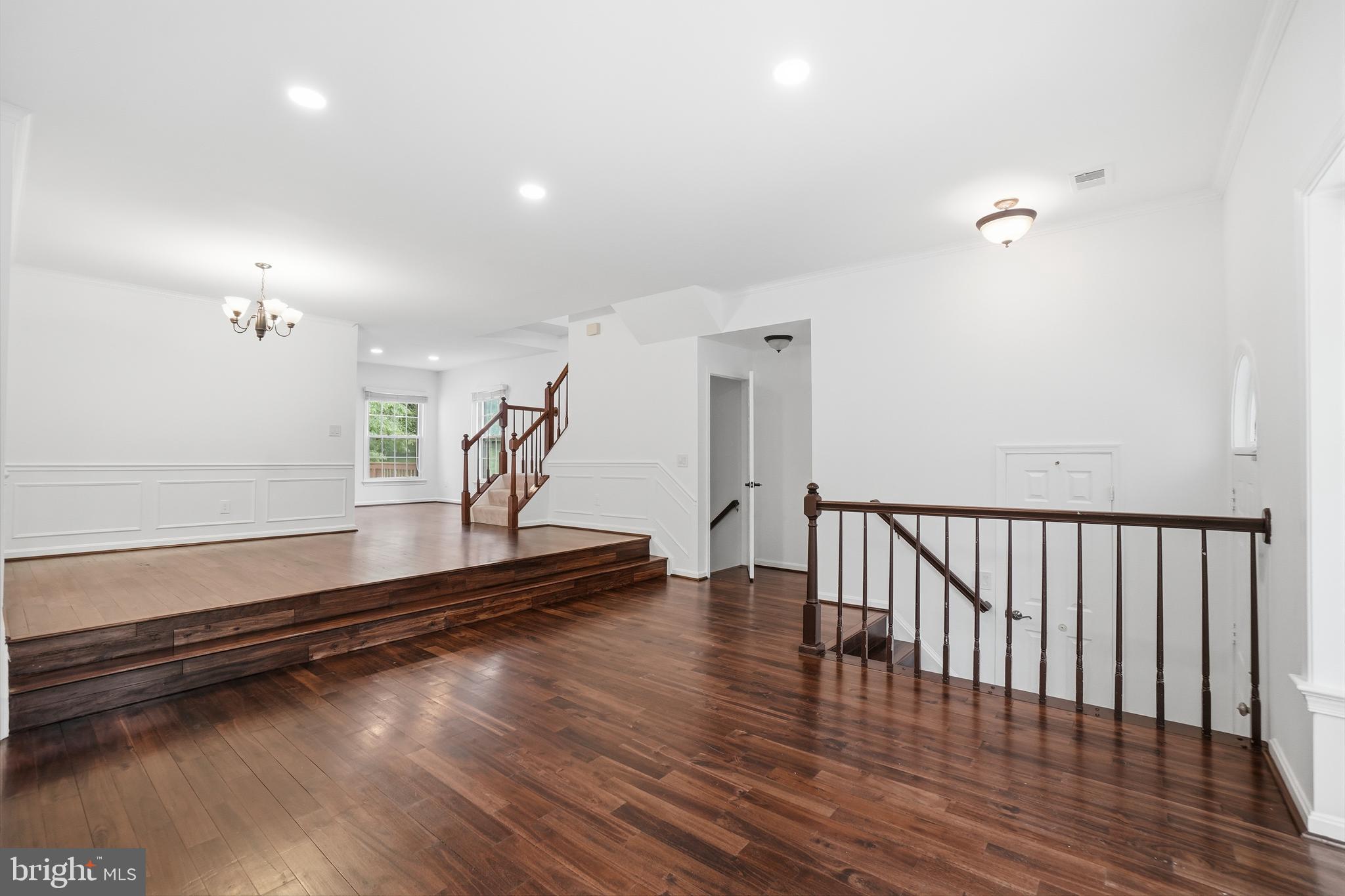 POTOMAC GROVE - Residential