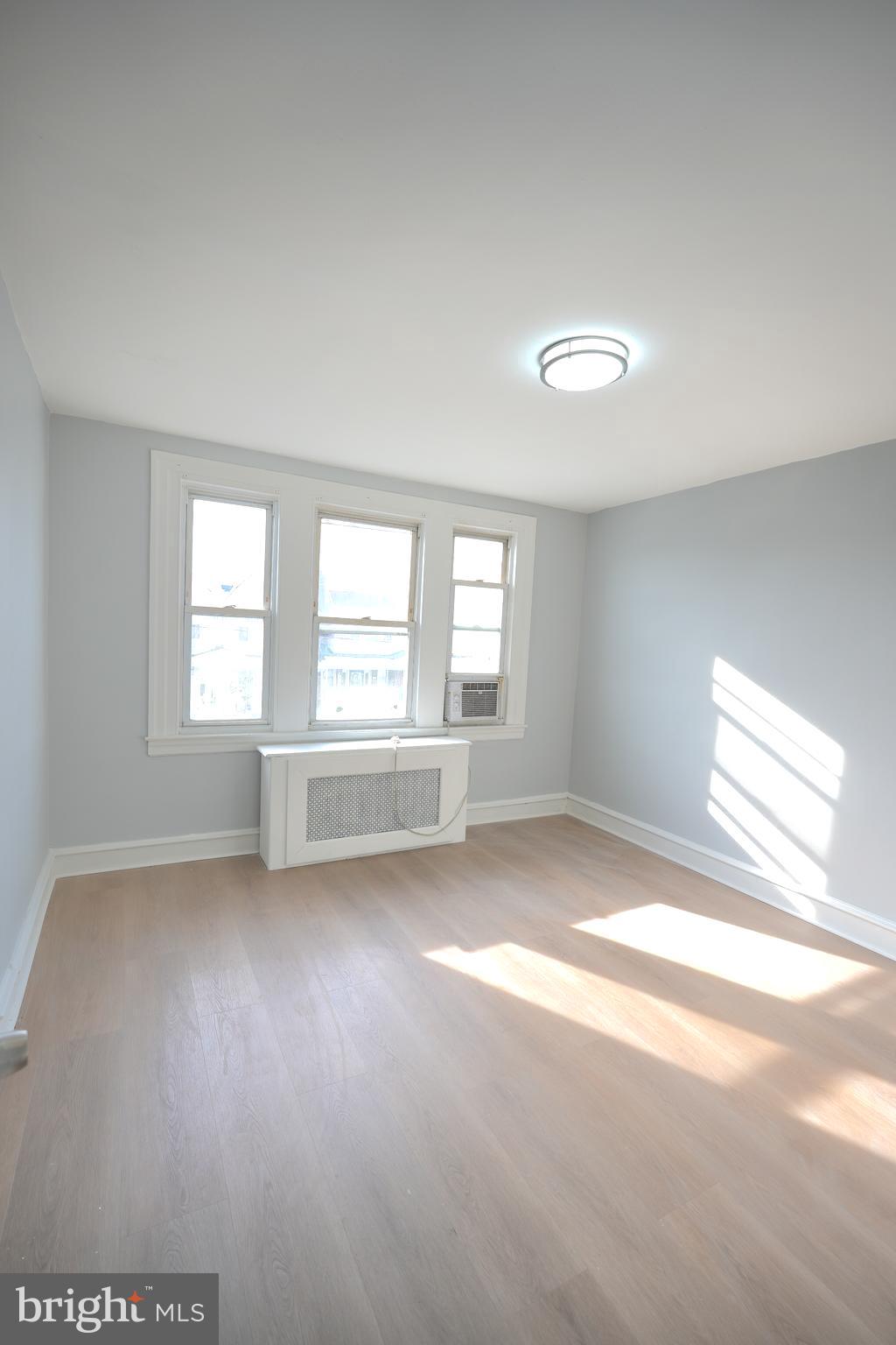 HOLMESBURG - Residential