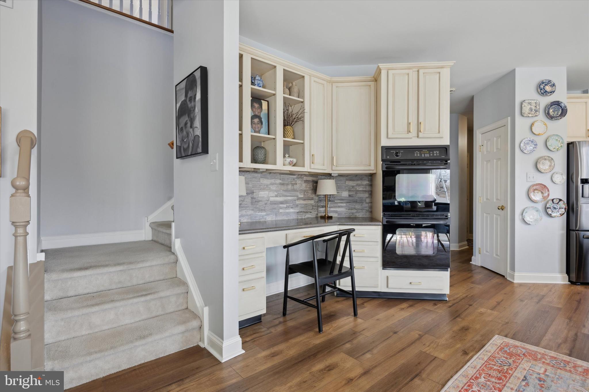 WAINWRIGHT AT WHIT - Residential