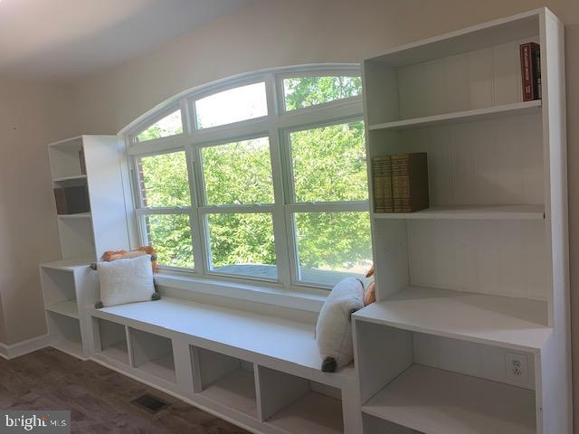 ANNALEE HEIGHTS - Residential