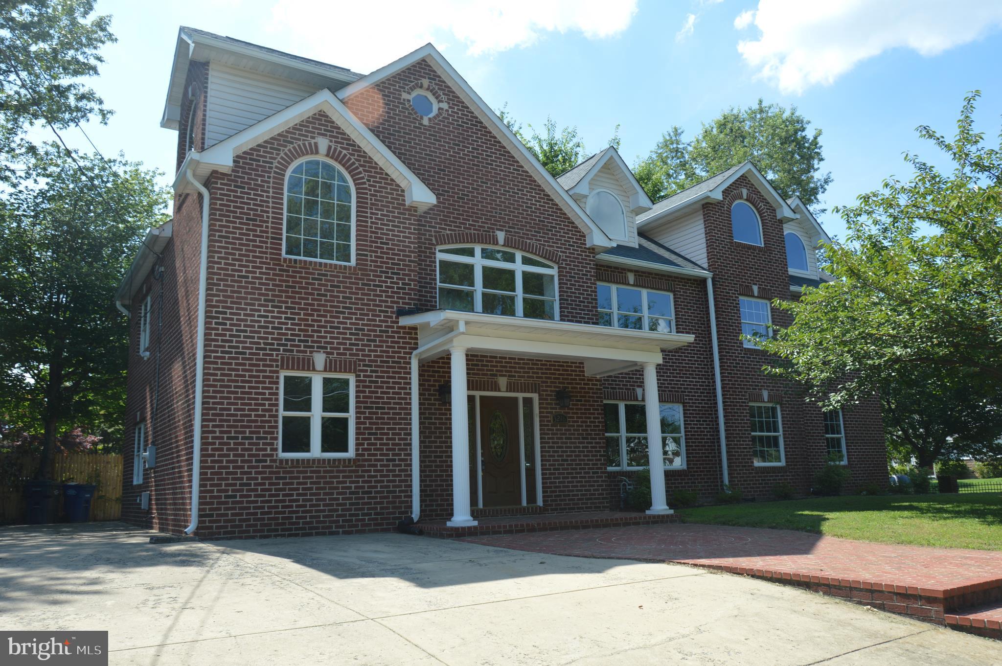 GREAT OPPORTUNITY TO OWN A BEAUTIFUL  HOME.  6 BR, 4 FULL BATHS, NEW GOURMET KITCHEN, GRANITE COUNTERS* SS APPLICANCES * WOOD FLOORS MAIN LEVEL, BRIGHT AND LARGE ROOMS.  3 FINISHED LEVELS INCLUDING A LOFT .  THE UPPER LEVEL BOATS A SPACIOUS MASTER BEDROOM ACCENTUATED BY AN EN SUITE BATHROOM AND WALK IN CLOSET. WHETHER YOU RE RELLAXING IN THE THEATER ARE OR ENJOYING THE GYM ROOM,   YOU RE GOING TO LOVE THIS AMAZING HOME. CONVENIENT TO 495, 50, 395 AND DC.