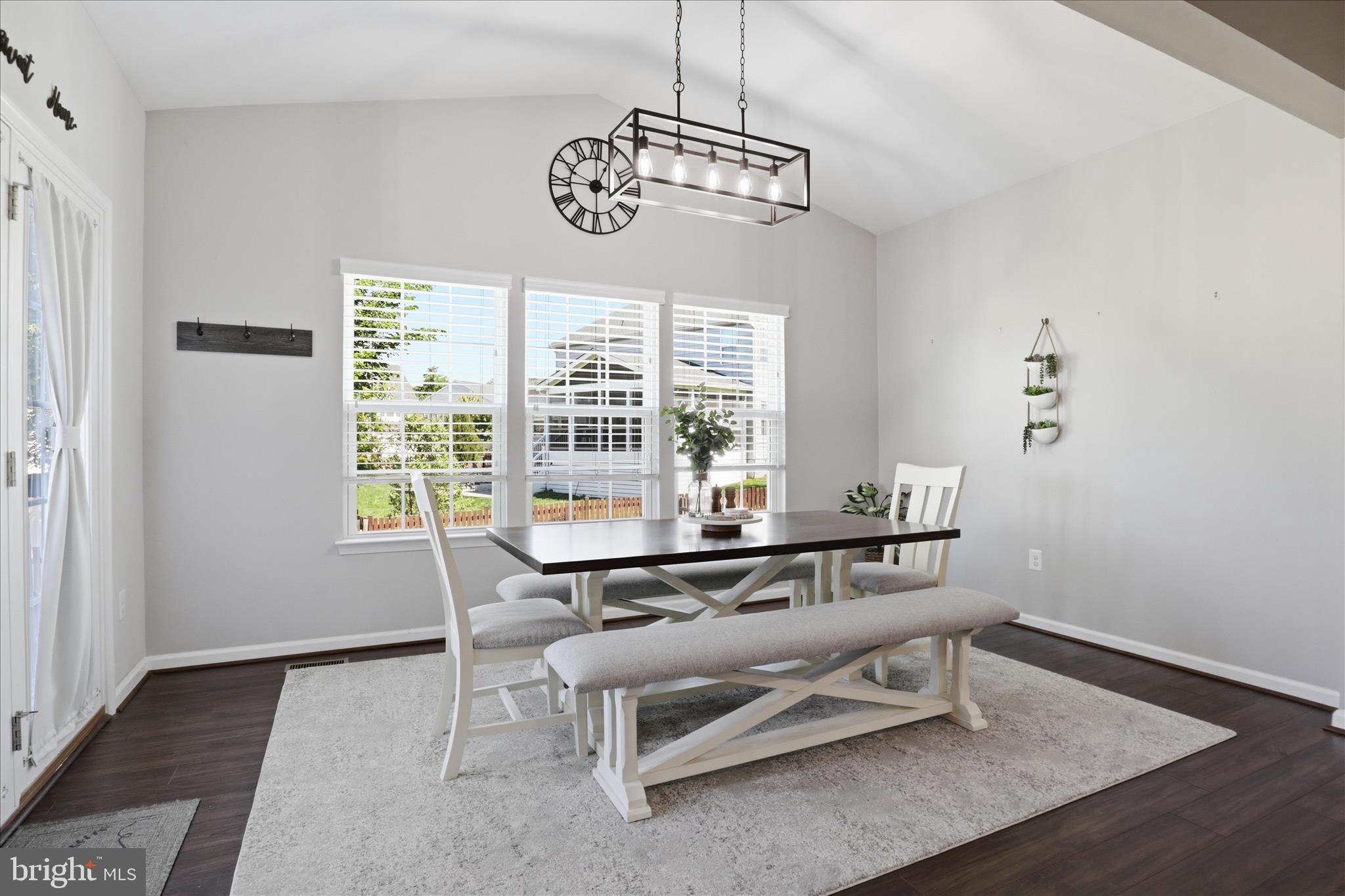 LOVETTSVILLE TOWN CENTER - Residential