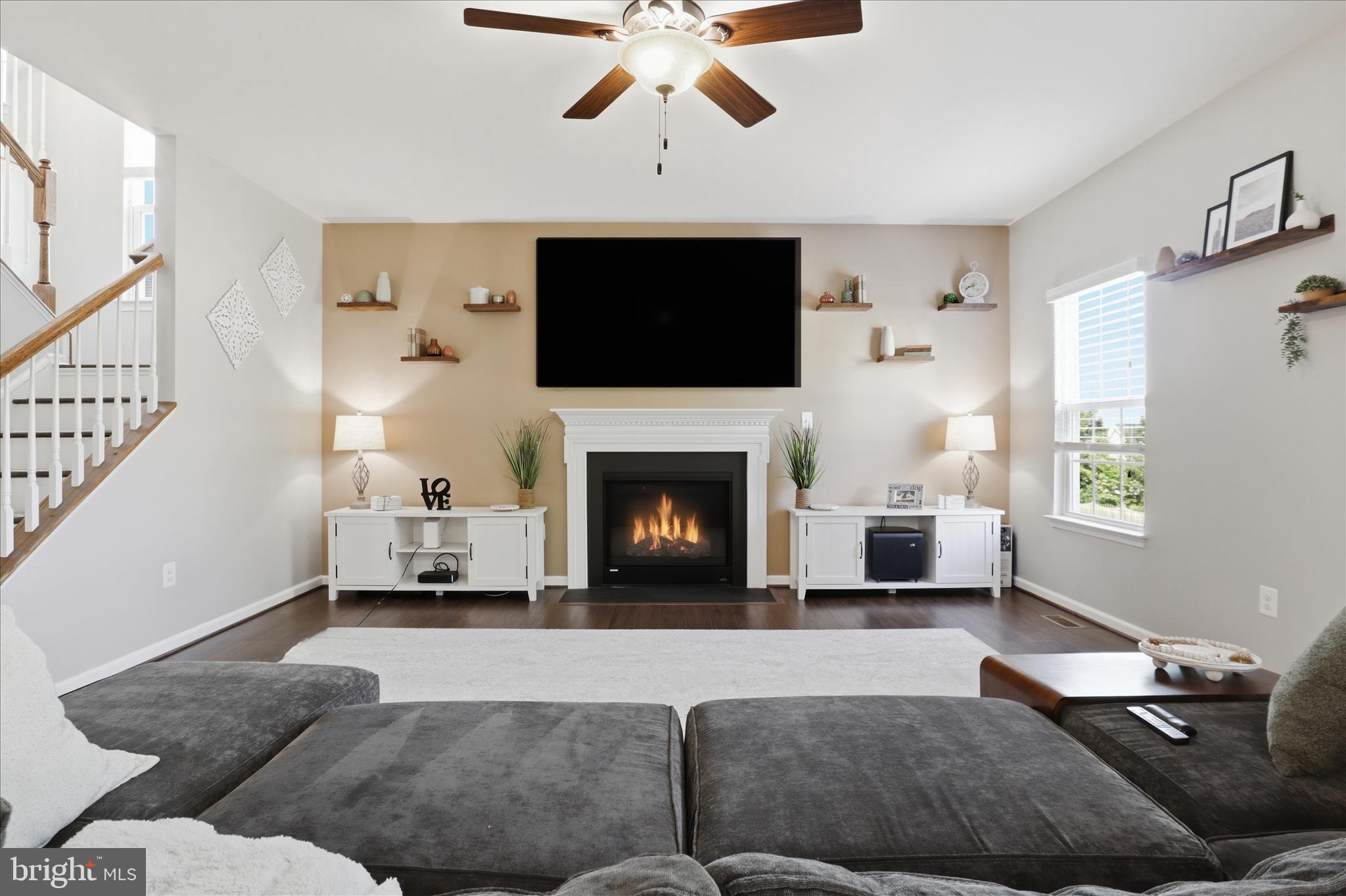 LOVETTSVILLE TOWN CENTER - Residential
