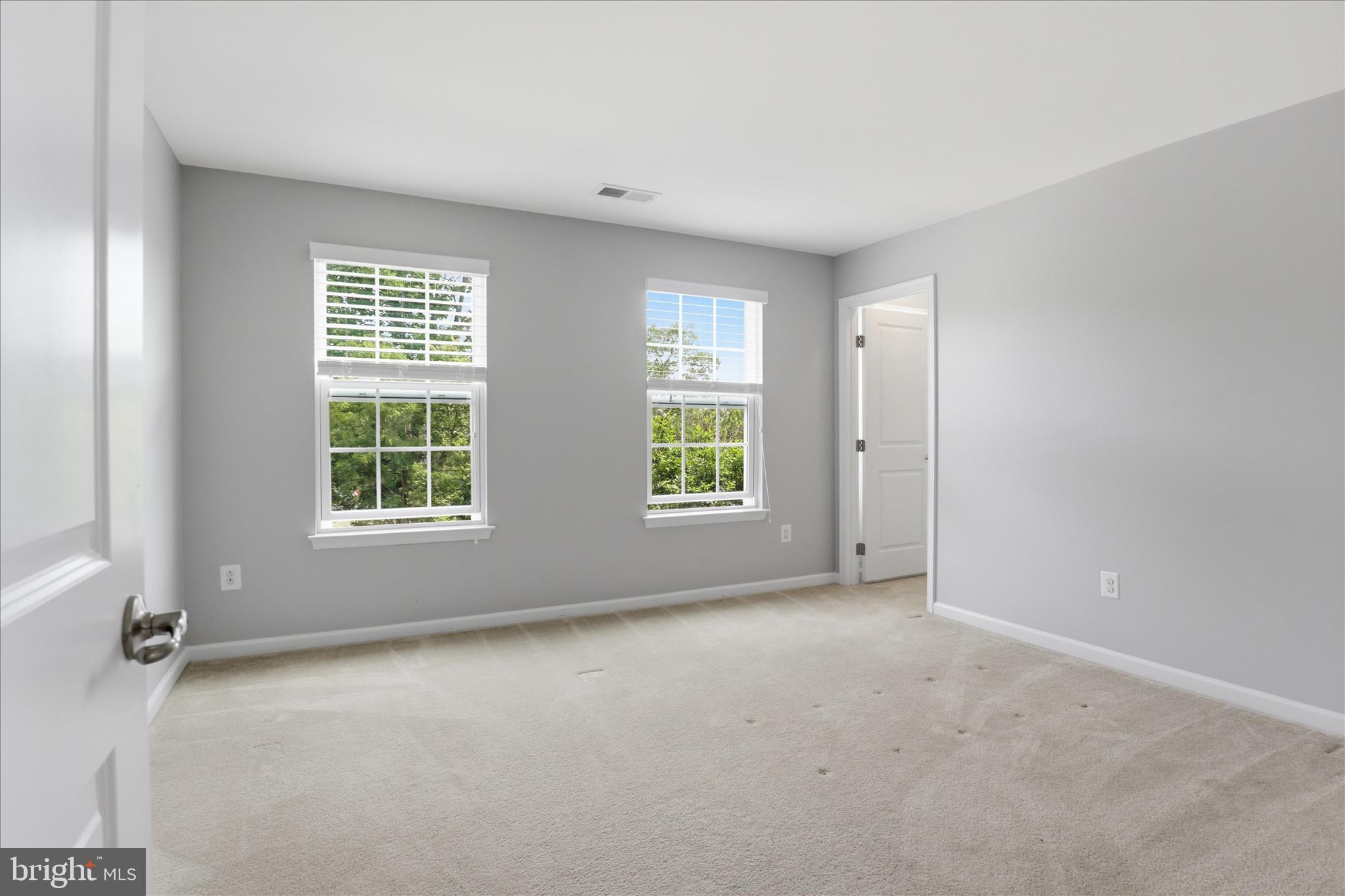 LOVETTSVILLE TOWN CENTER - Residential