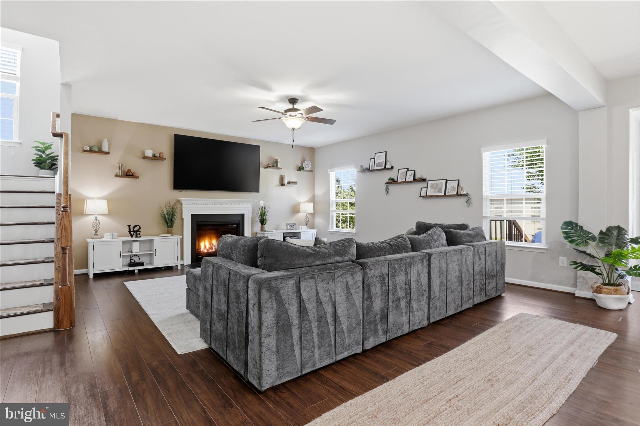 LOVETTSVILLE TOWN CENTER - Residential