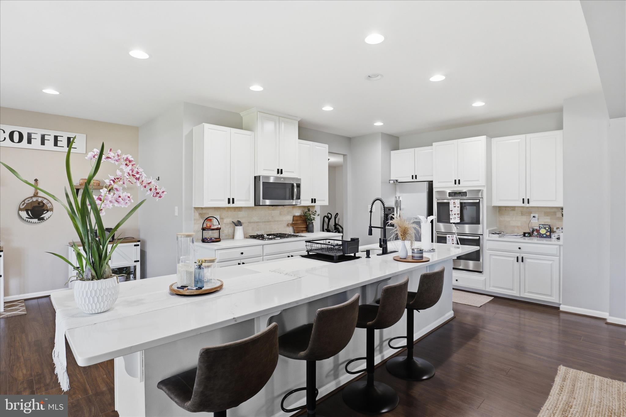 LOVETTSVILLE TOWN CENTER - Residential