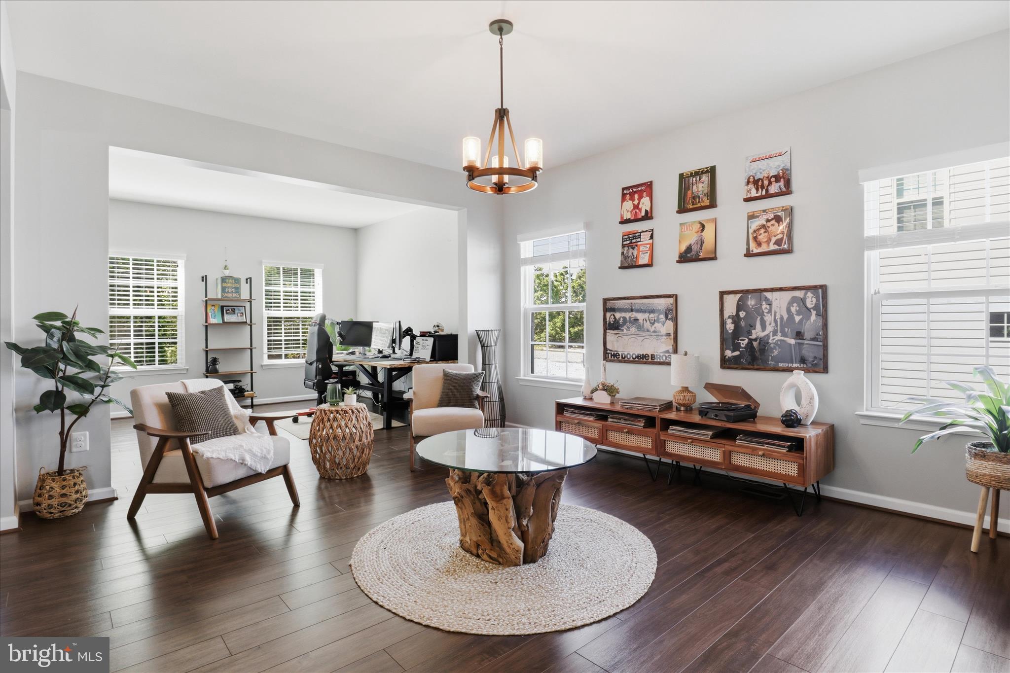 LOVETTSVILLE TOWN CENTER - Residential