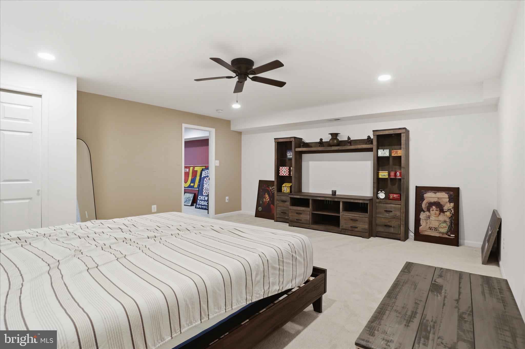 LOVETTSVILLE TOWN CENTER - Residential