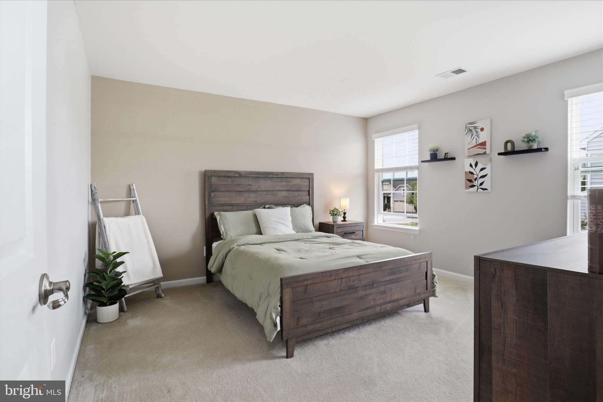 LOVETTSVILLE TOWN CENTER - Residential