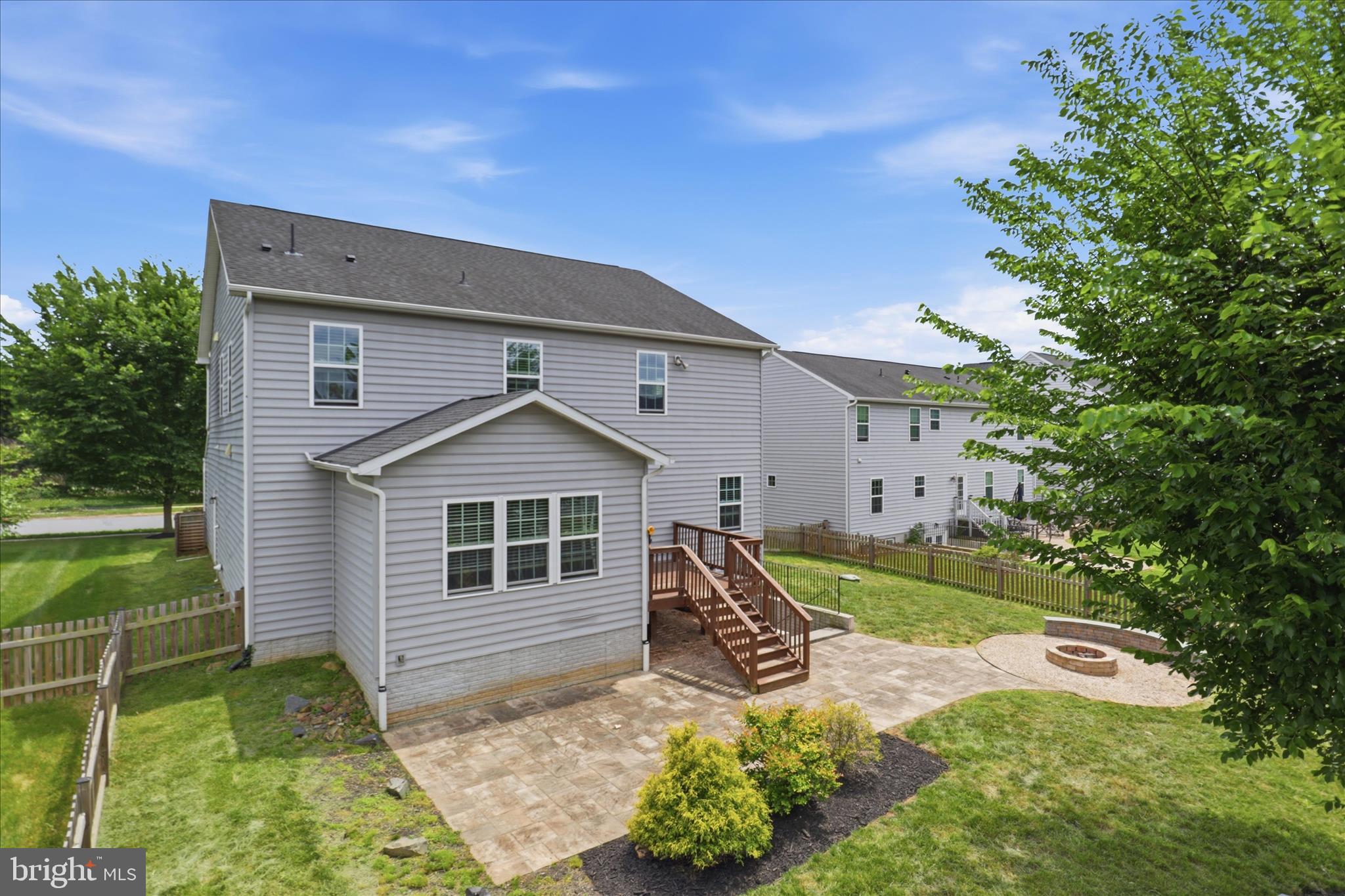 LOVETTSVILLE TOWN CENTER - Residential