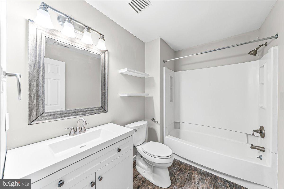 EXTON STATION - Residential
