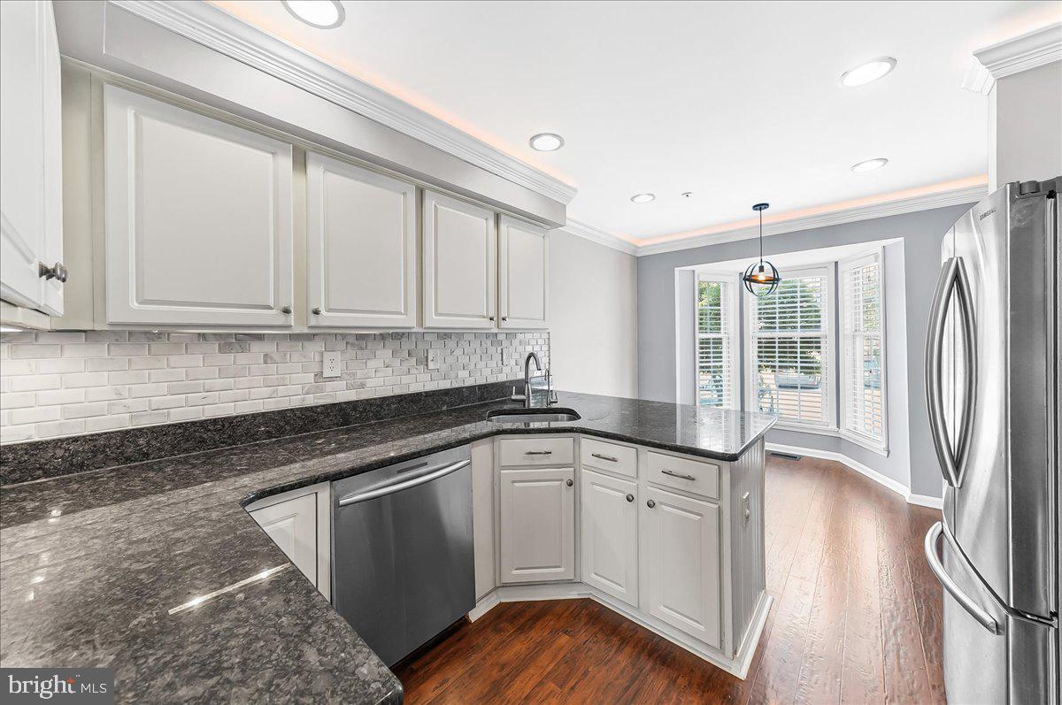 EXTON STATION - Residential