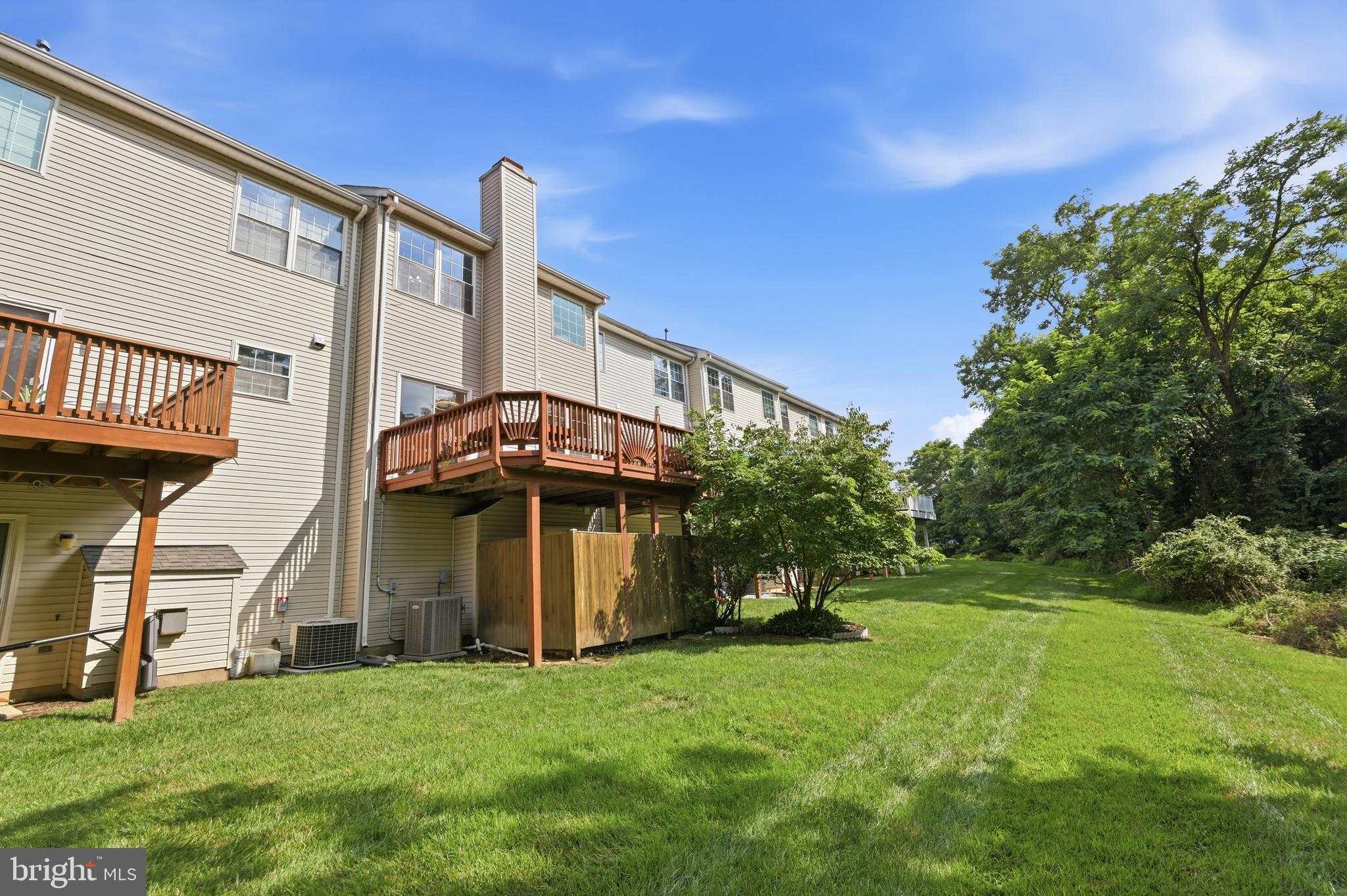 MDG CORPORATE CENTER - Residential