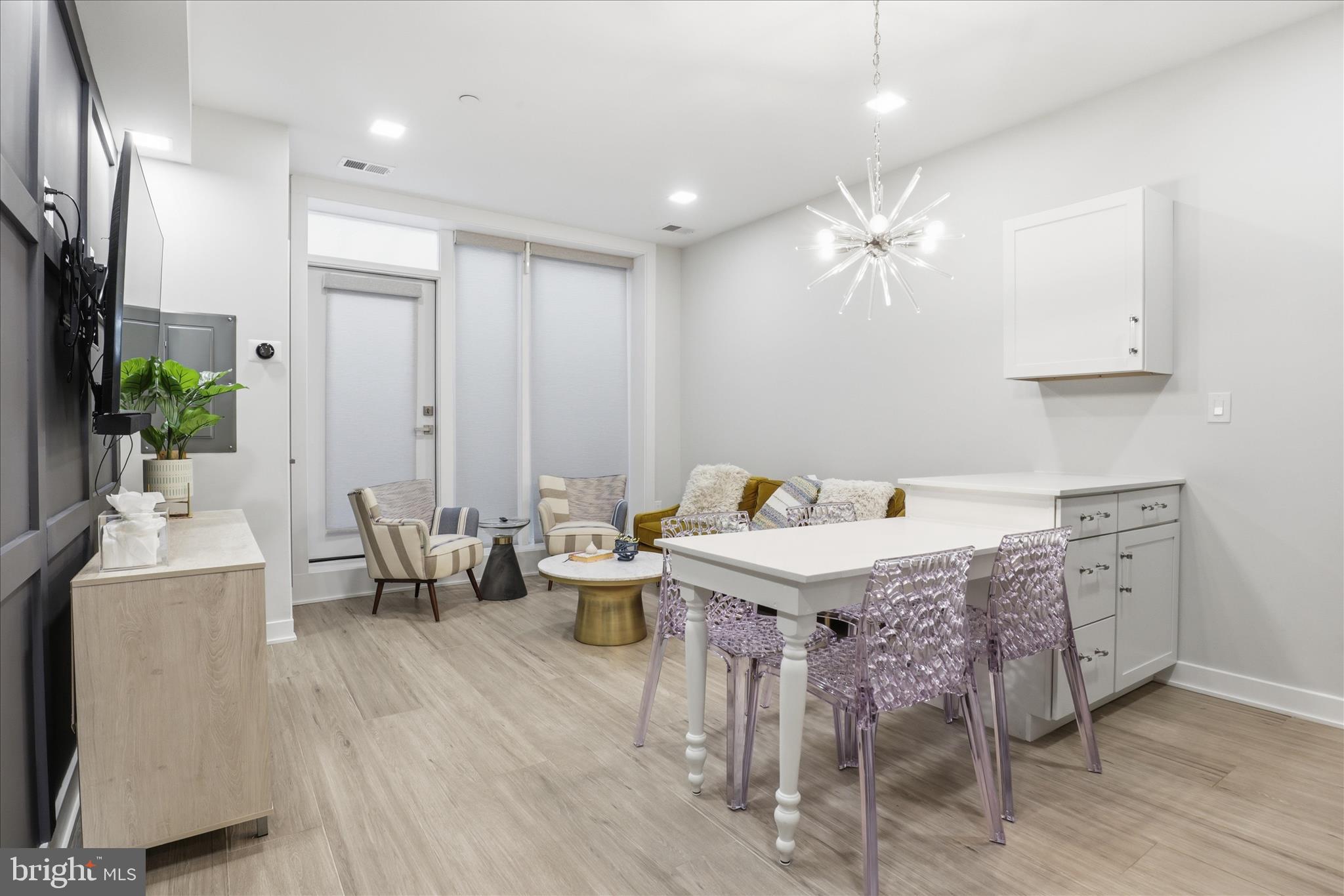 BRENTWOOD - Residential