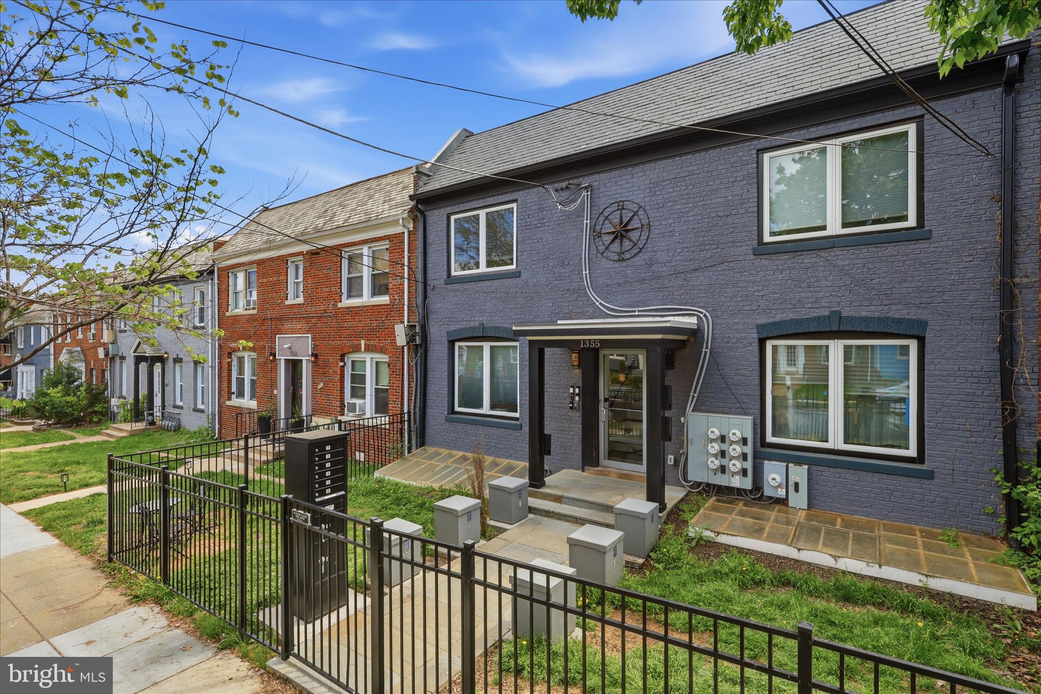 BRENTWOOD - Residential