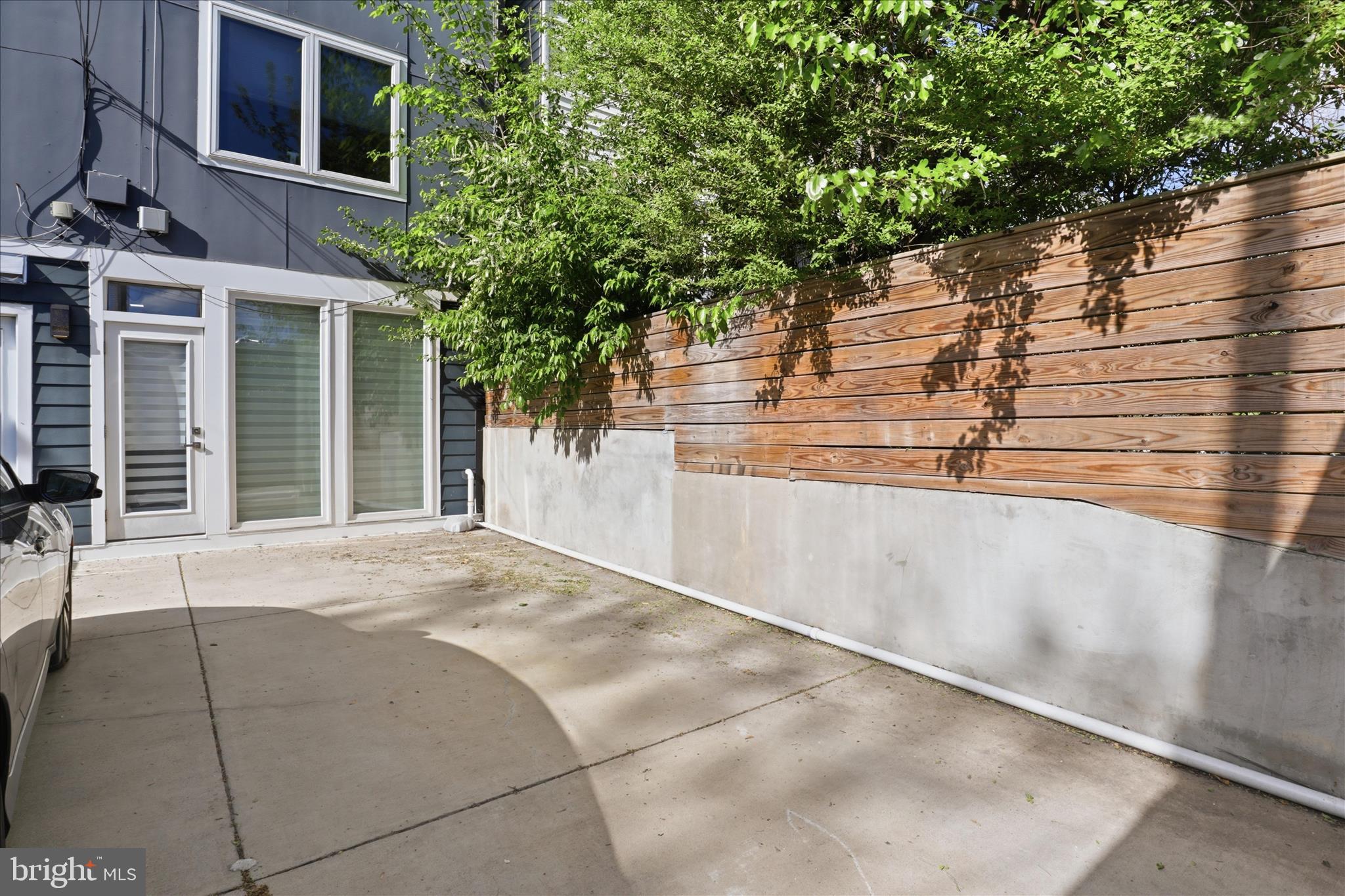 BRENTWOOD - Residential