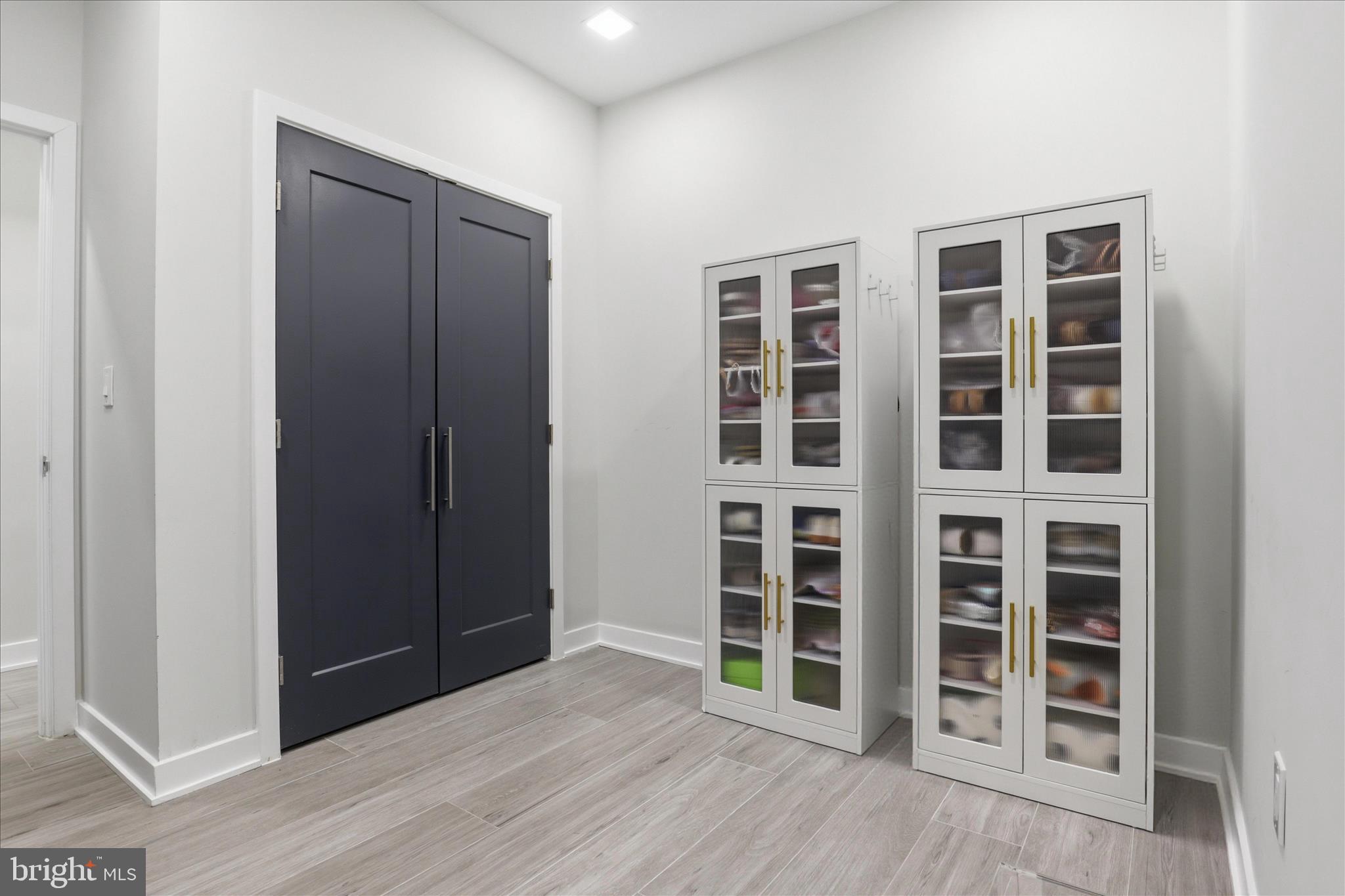 BRENTWOOD - Residential