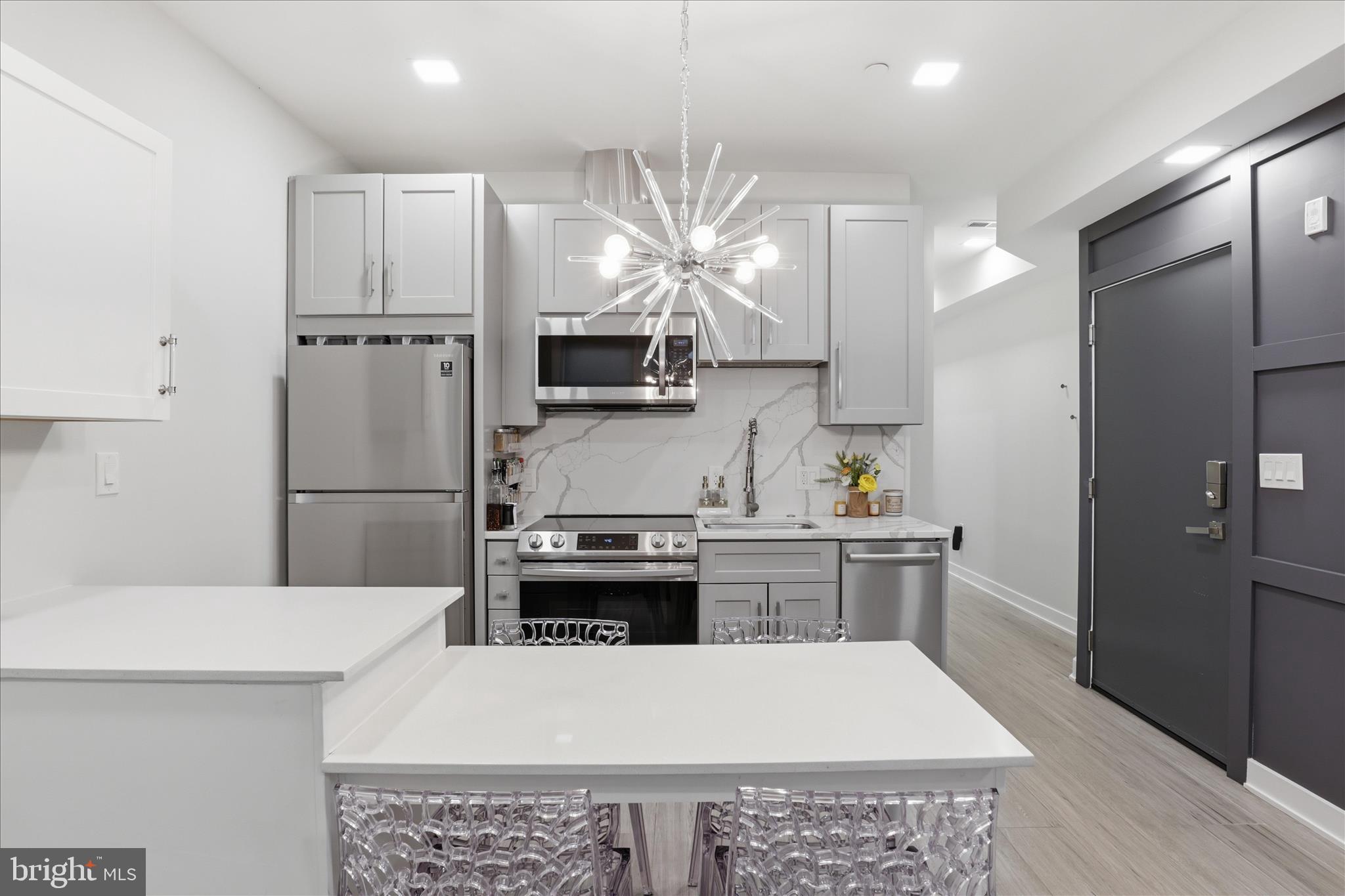 BRENTWOOD - Residential