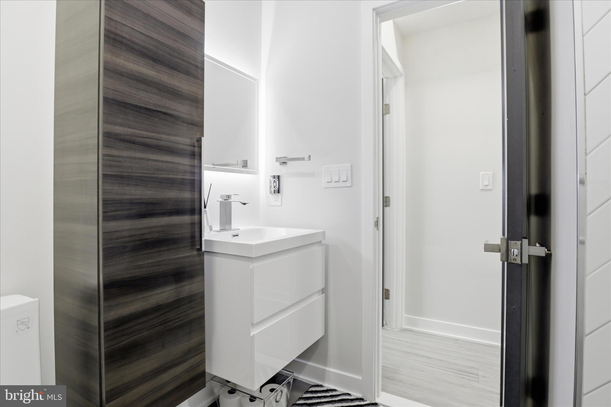 BRENTWOOD - Residential