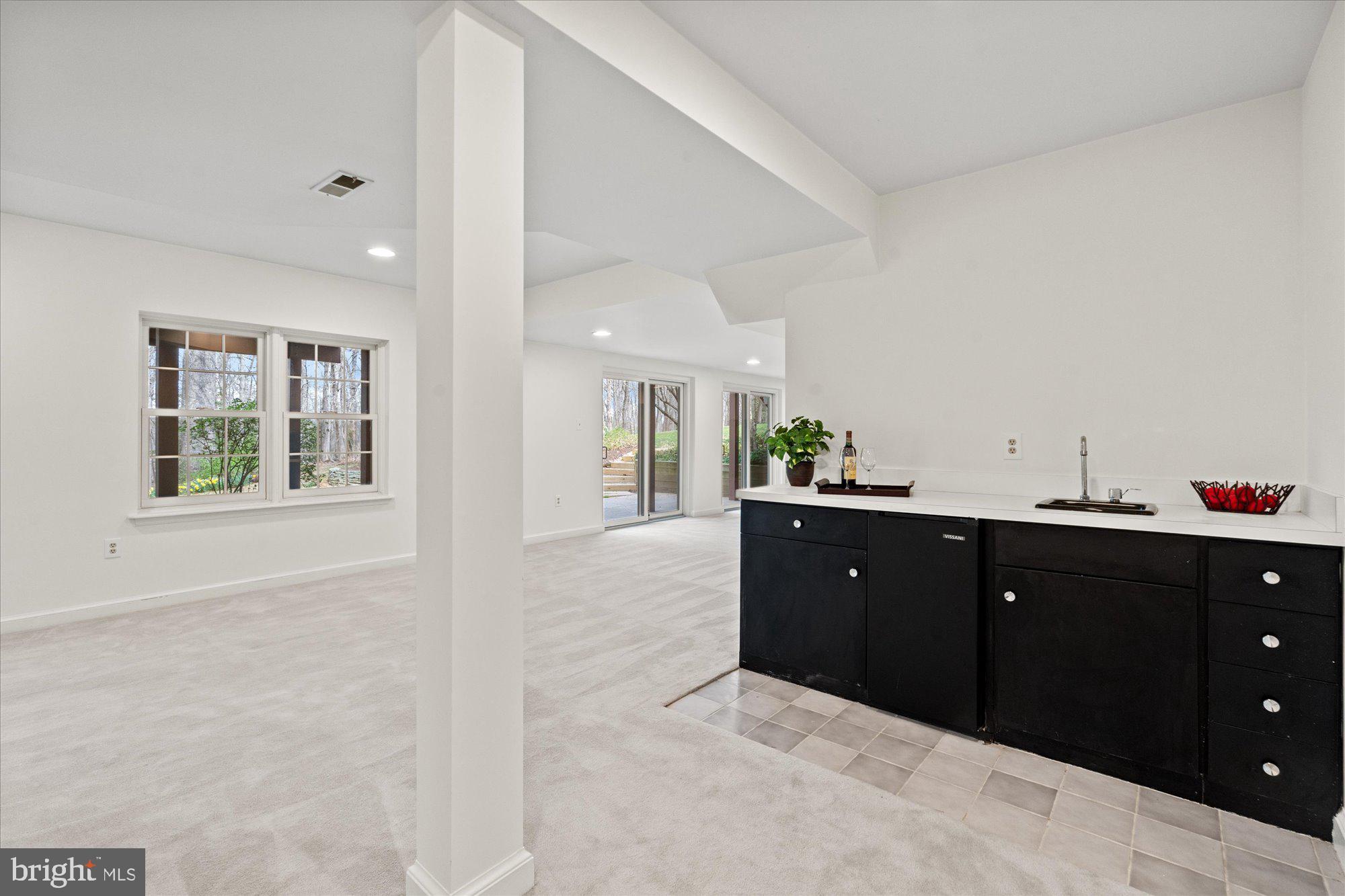 COLVIN RUN ESTATES - Residential