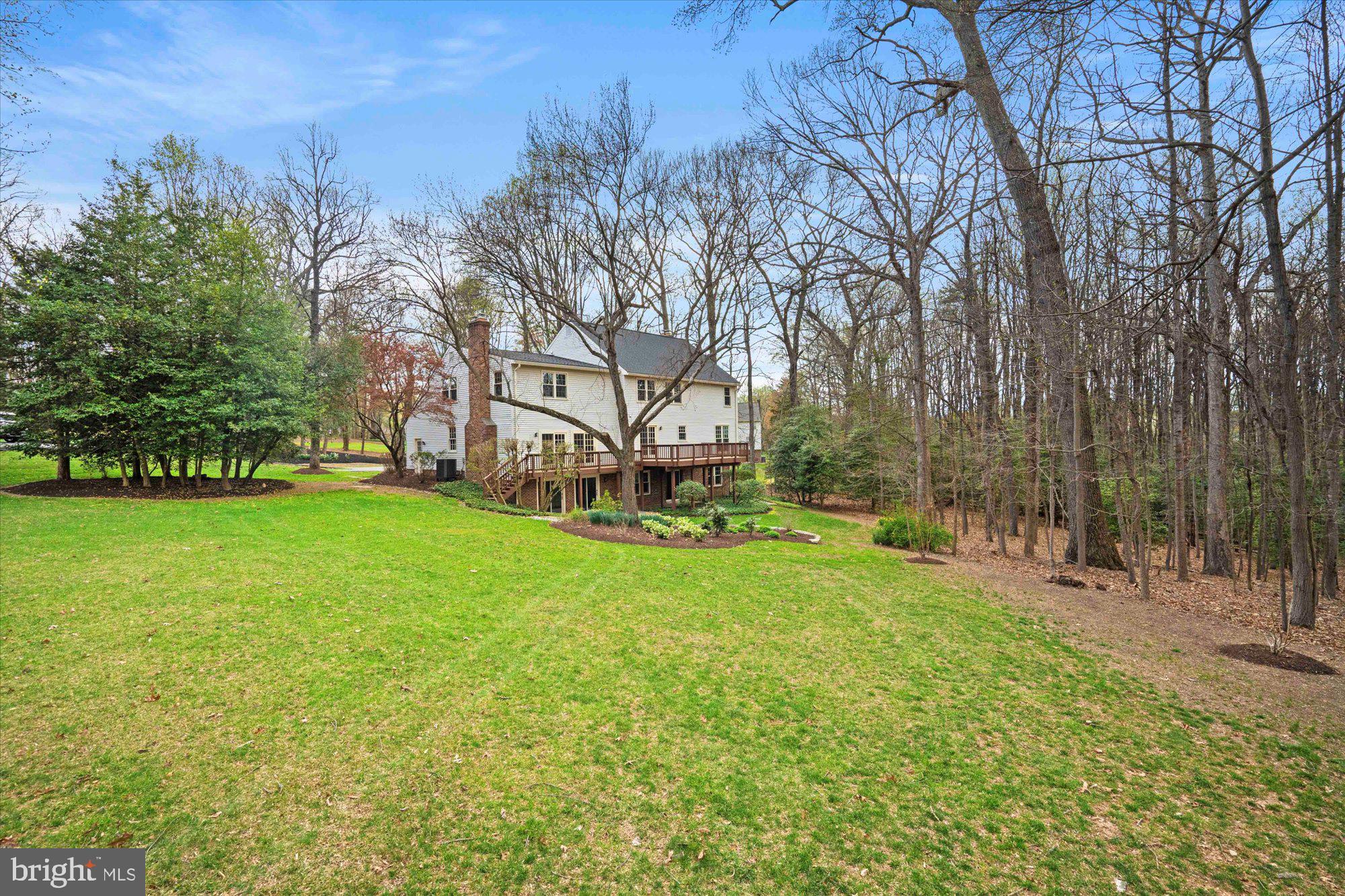 COLVIN RUN ESTATES - Residential