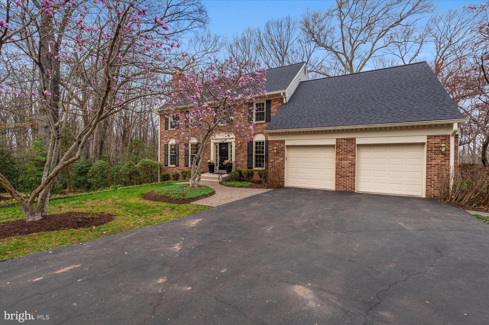 COLVIN RUN ESTATES - Residential