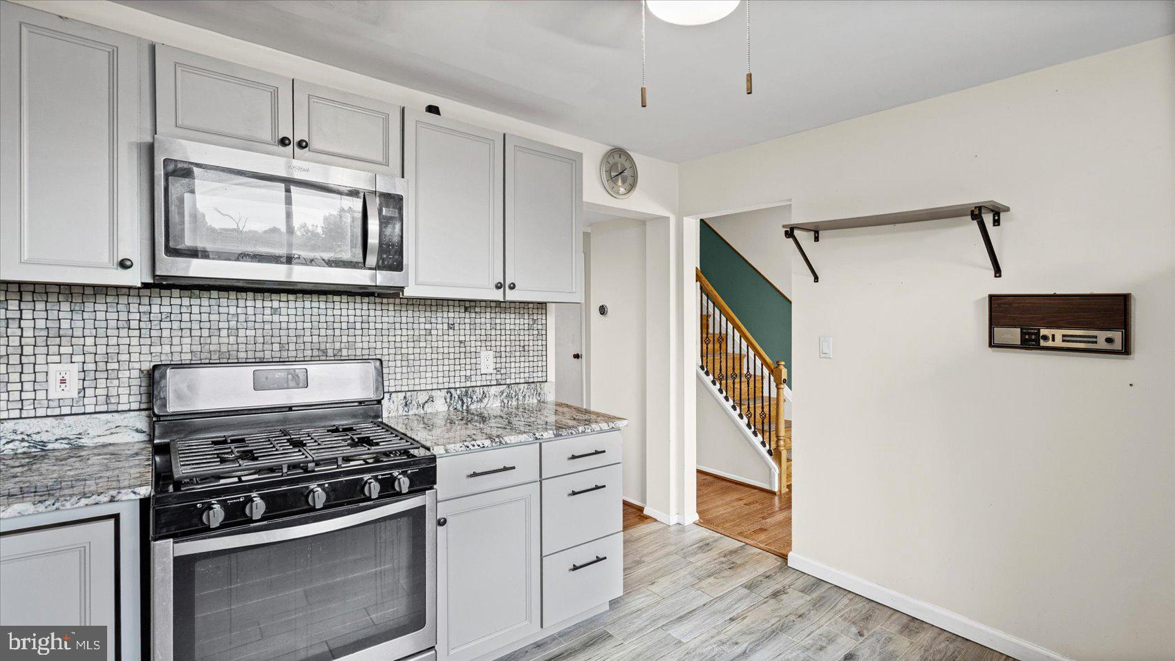 SUMMIT TOWNHOUSES - Residential