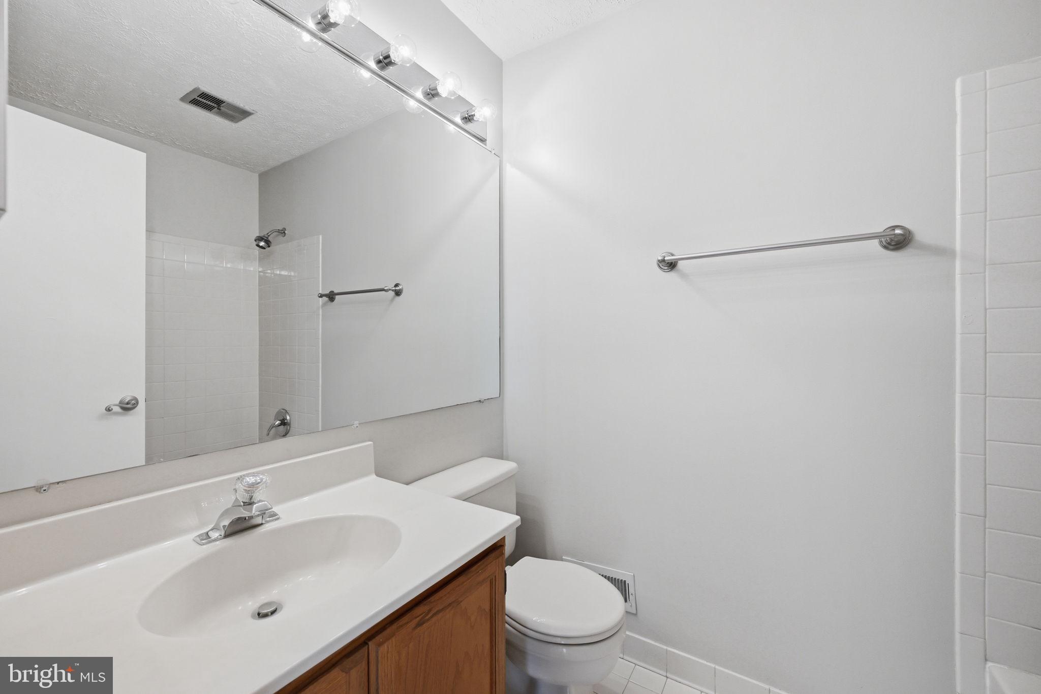 VALLEY STREAM ESTATES - Residential