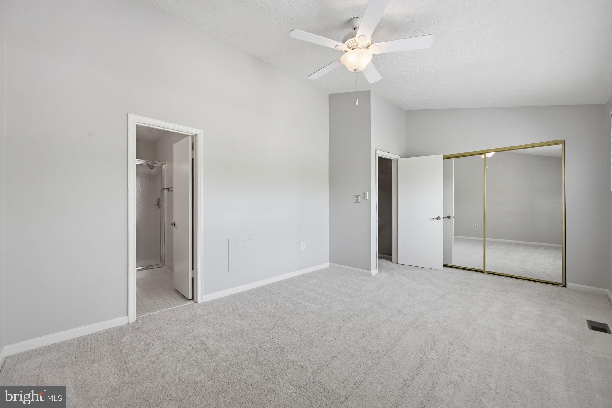 VALLEY STREAM ESTATES - Residential