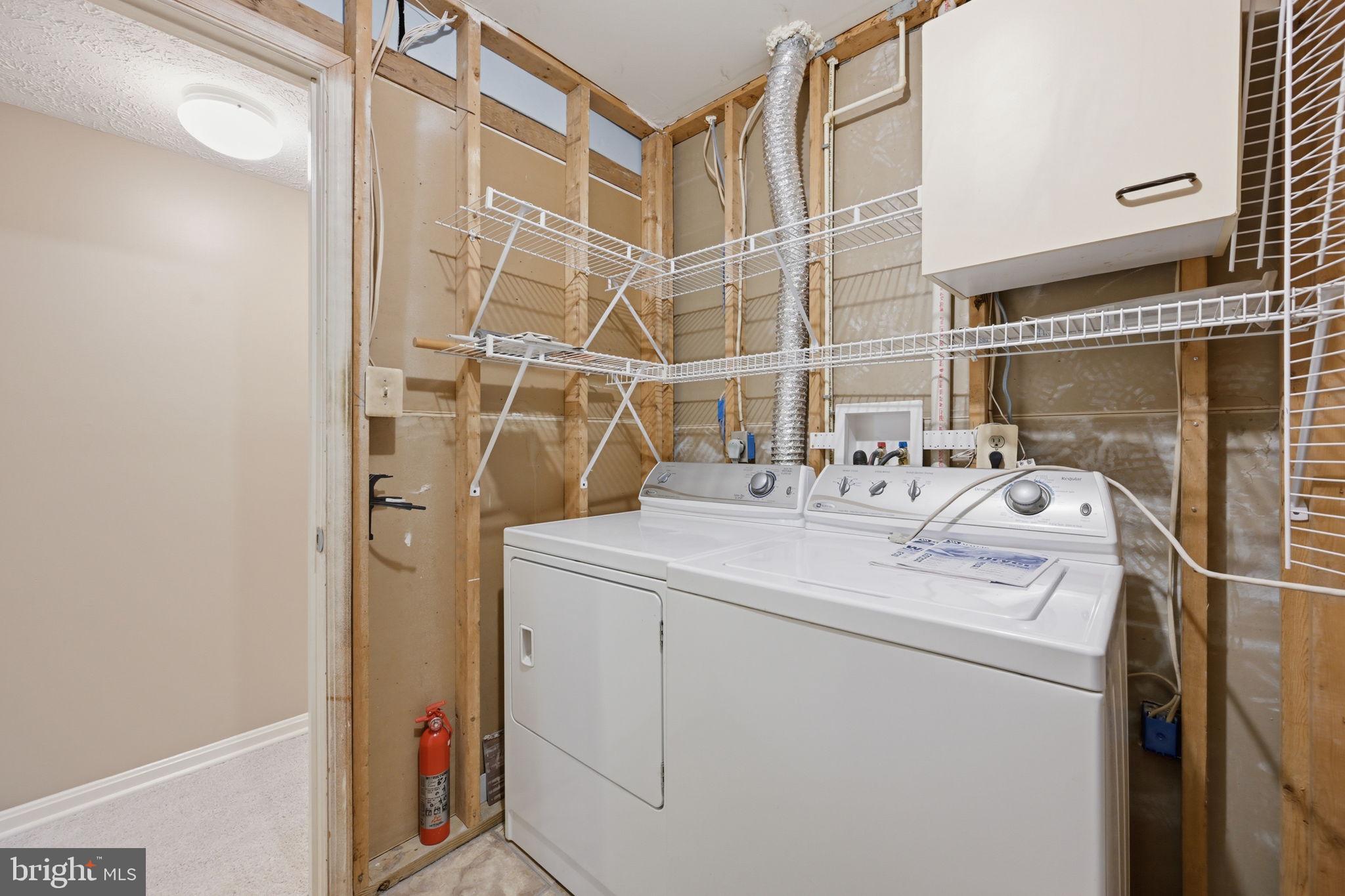 VALLEY STREAM ESTATES - Residential