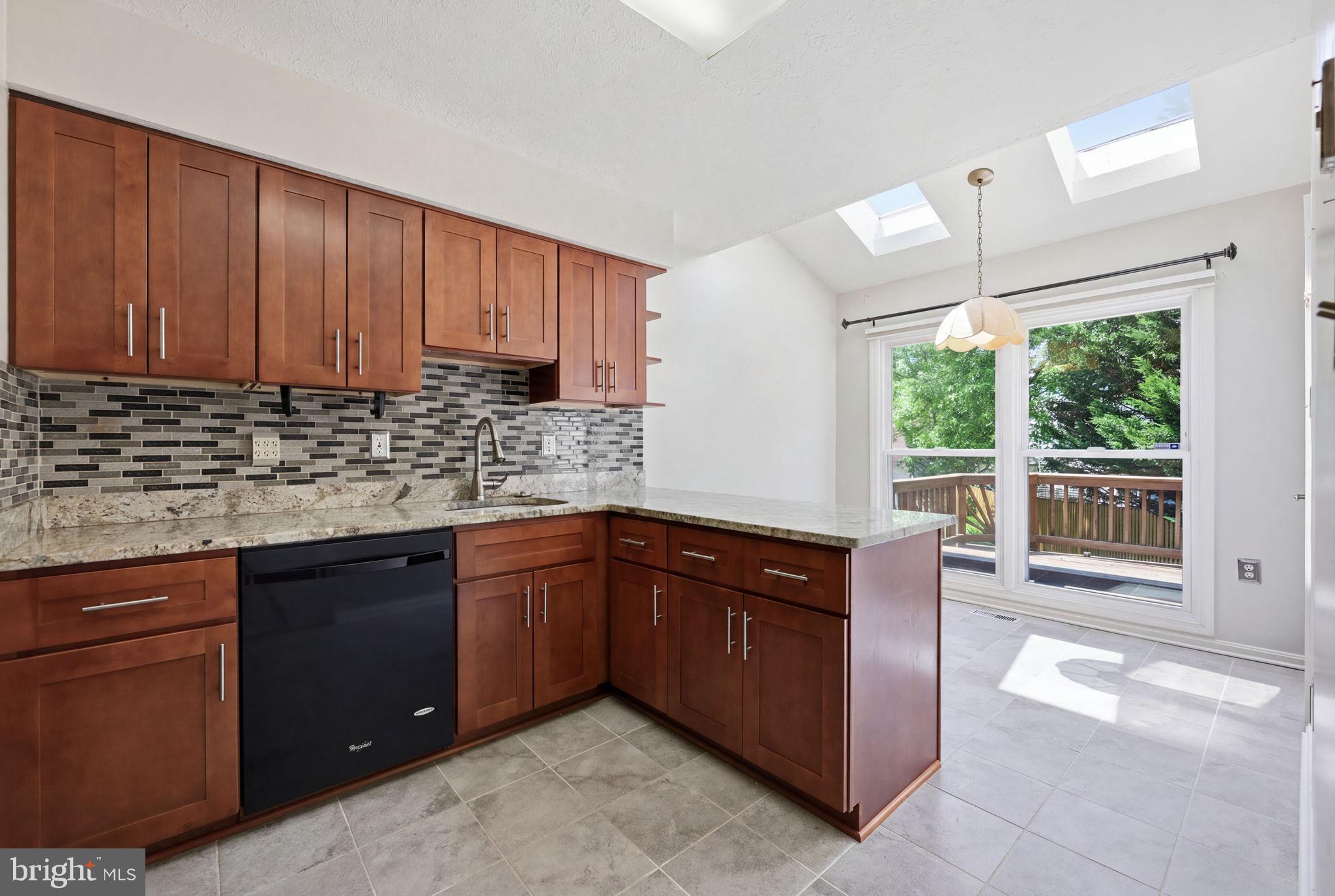 VALLEY STREAM ESTATES - Residential