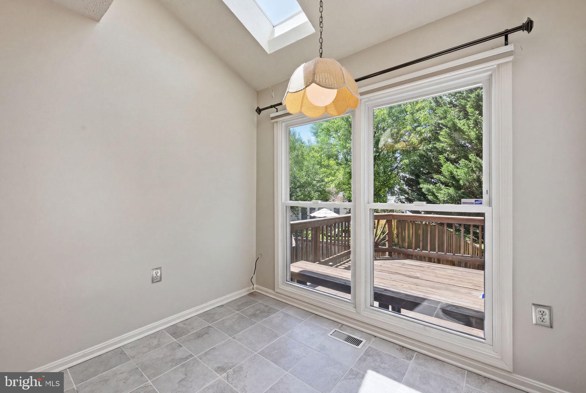 VALLEY STREAM ESTATES - Residential