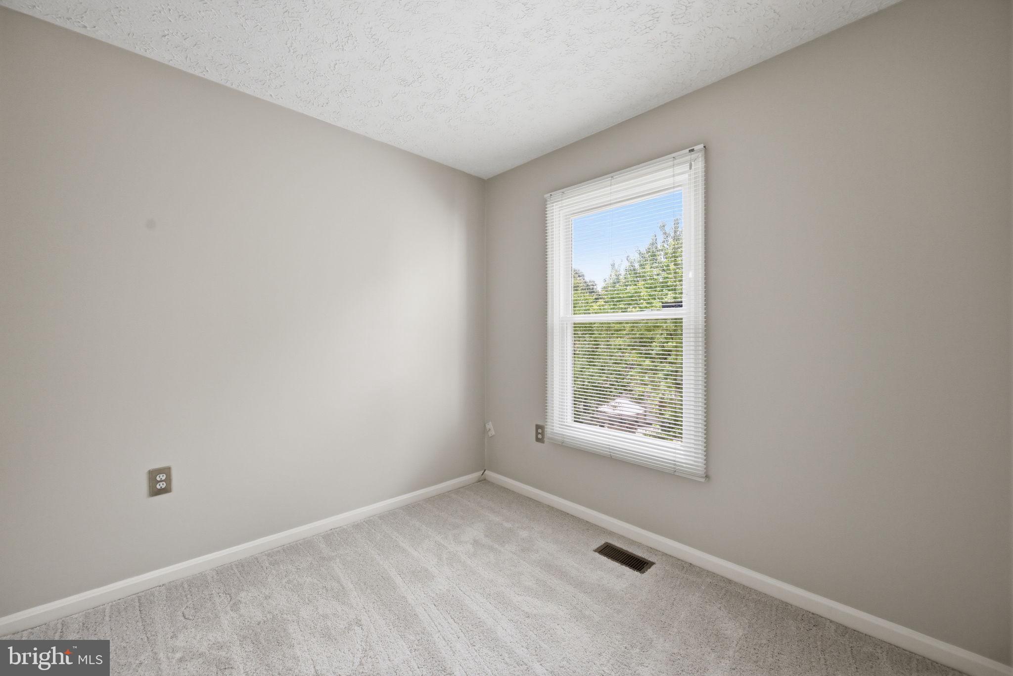 VALLEY STREAM ESTATES - Residential