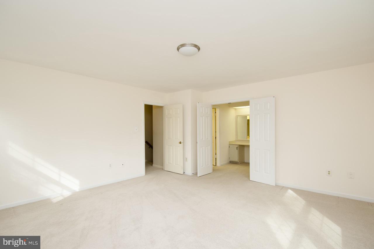 GEORGE MASON FOREST - Residential