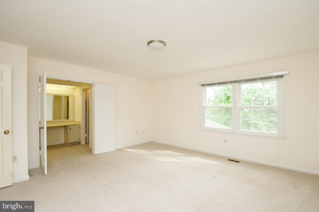 GEORGE MASON FOREST - Residential