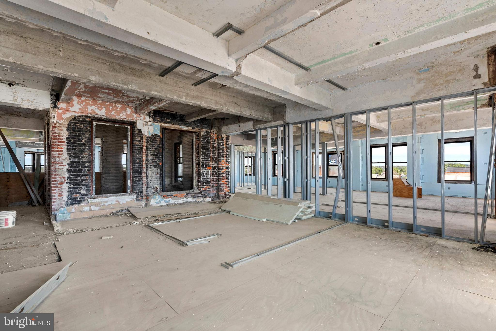 WEST PHILADELPHIA - Commercial Sale