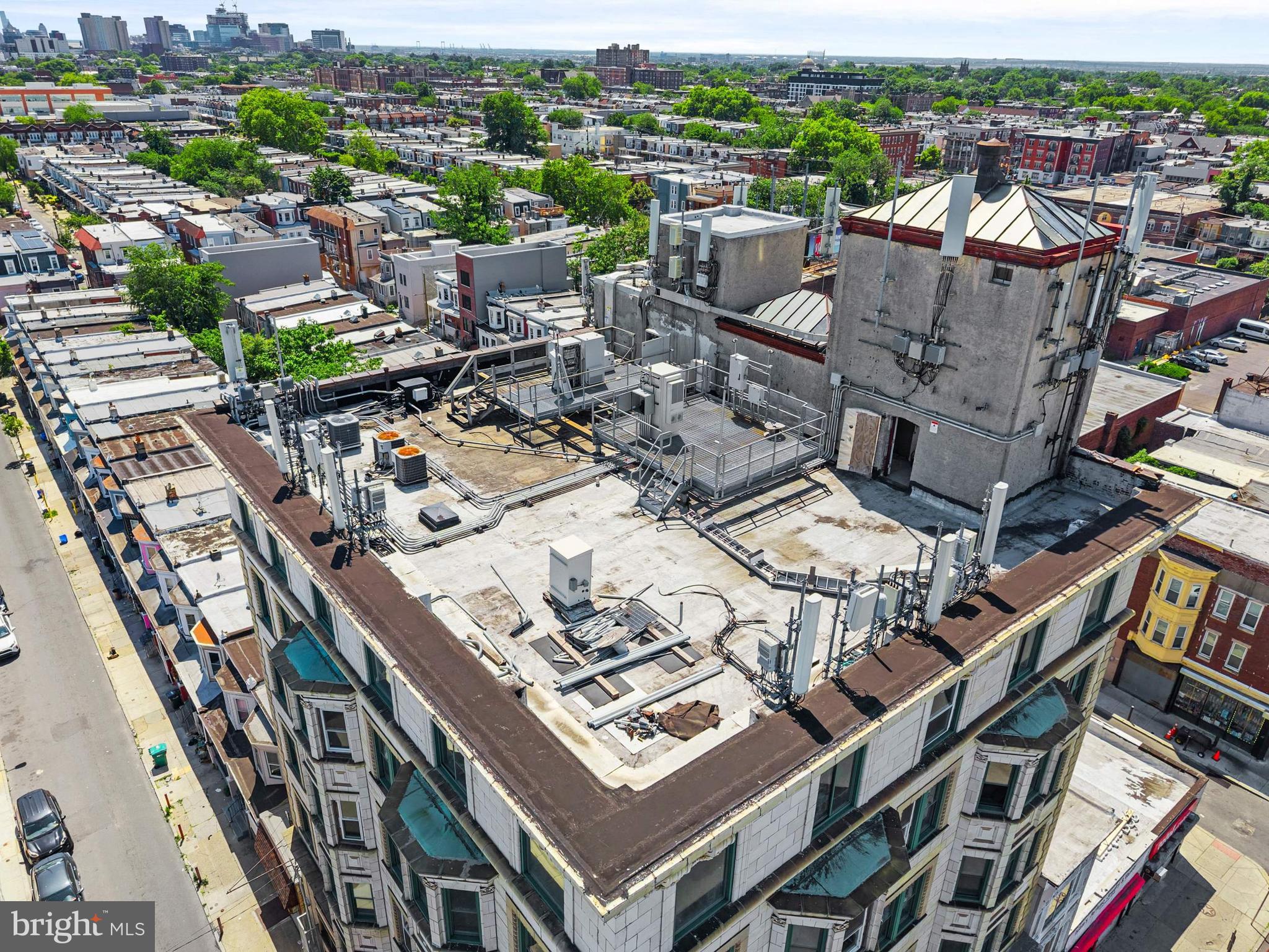 WEST PHILADELPHIA - Commercial Sale