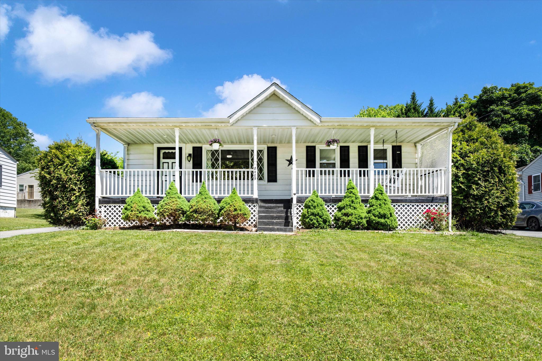 SAVAGE MEADOWS - Residential