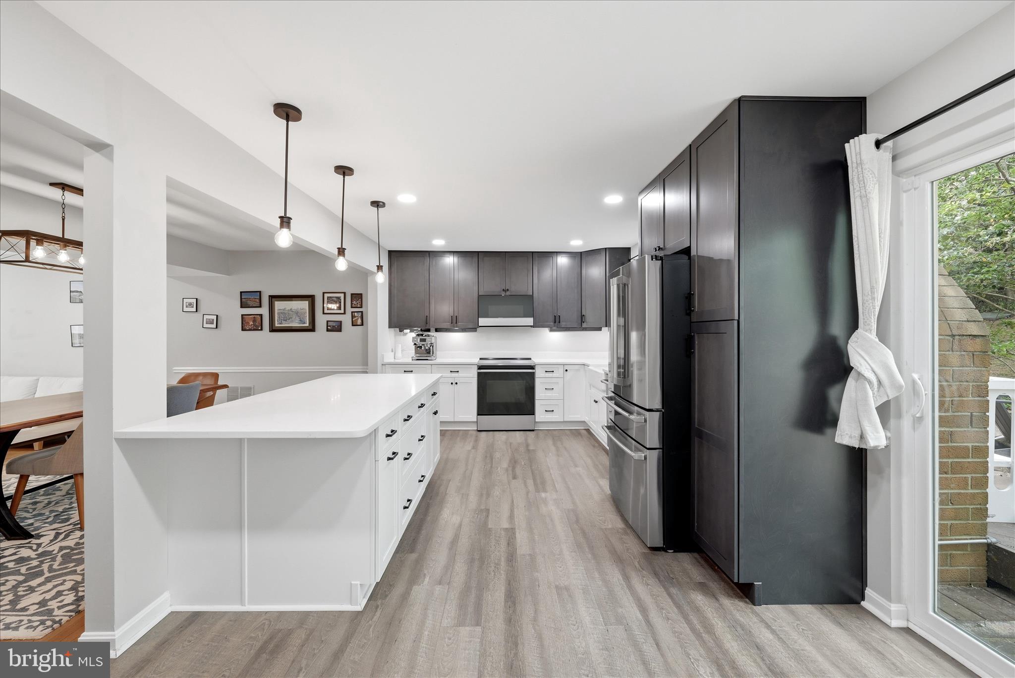 RESTON - Residential