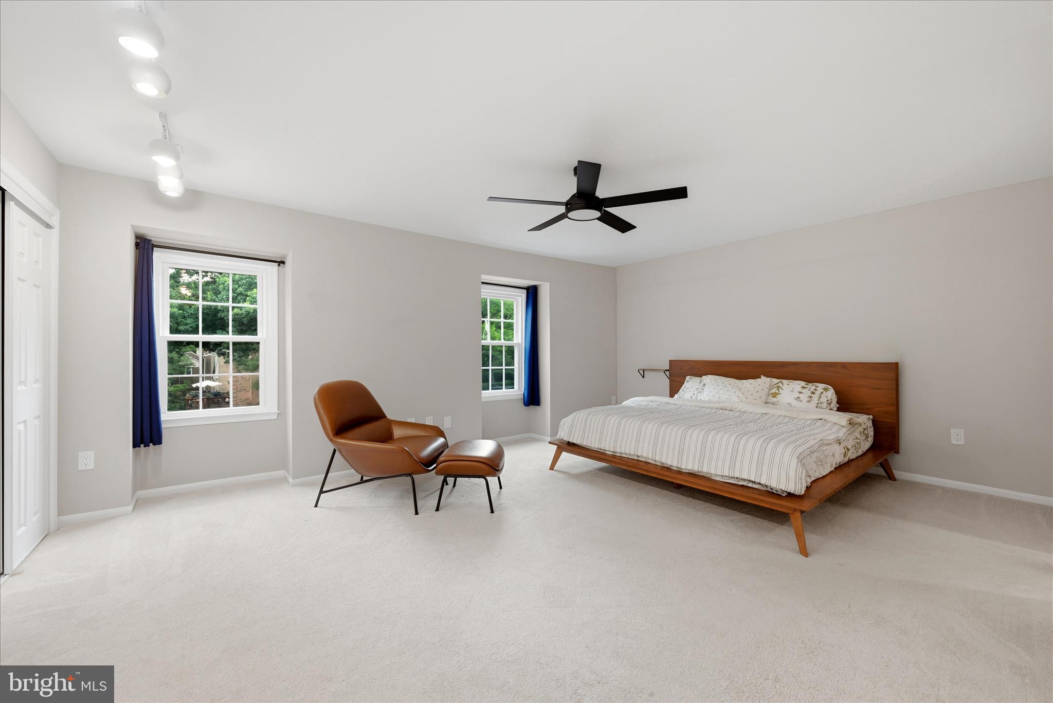 RESTON - Residential