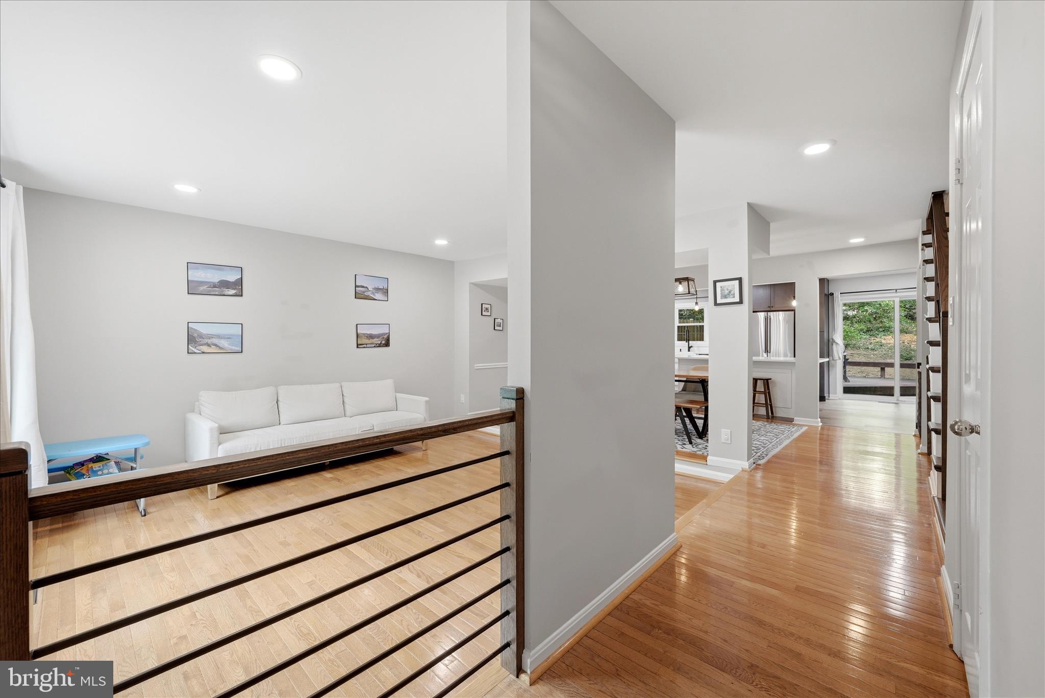 RESTON - Residential