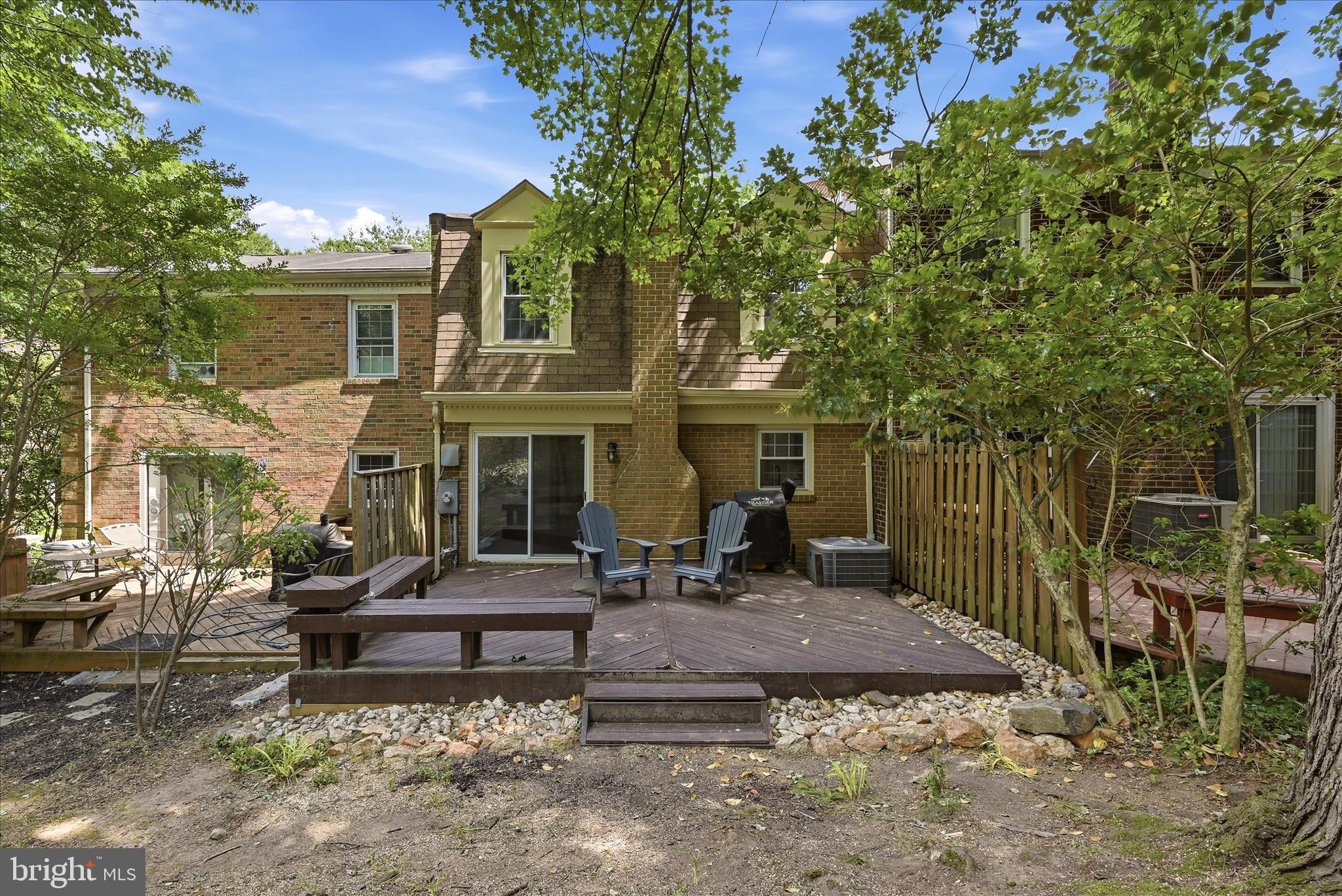 RESTON - Residential