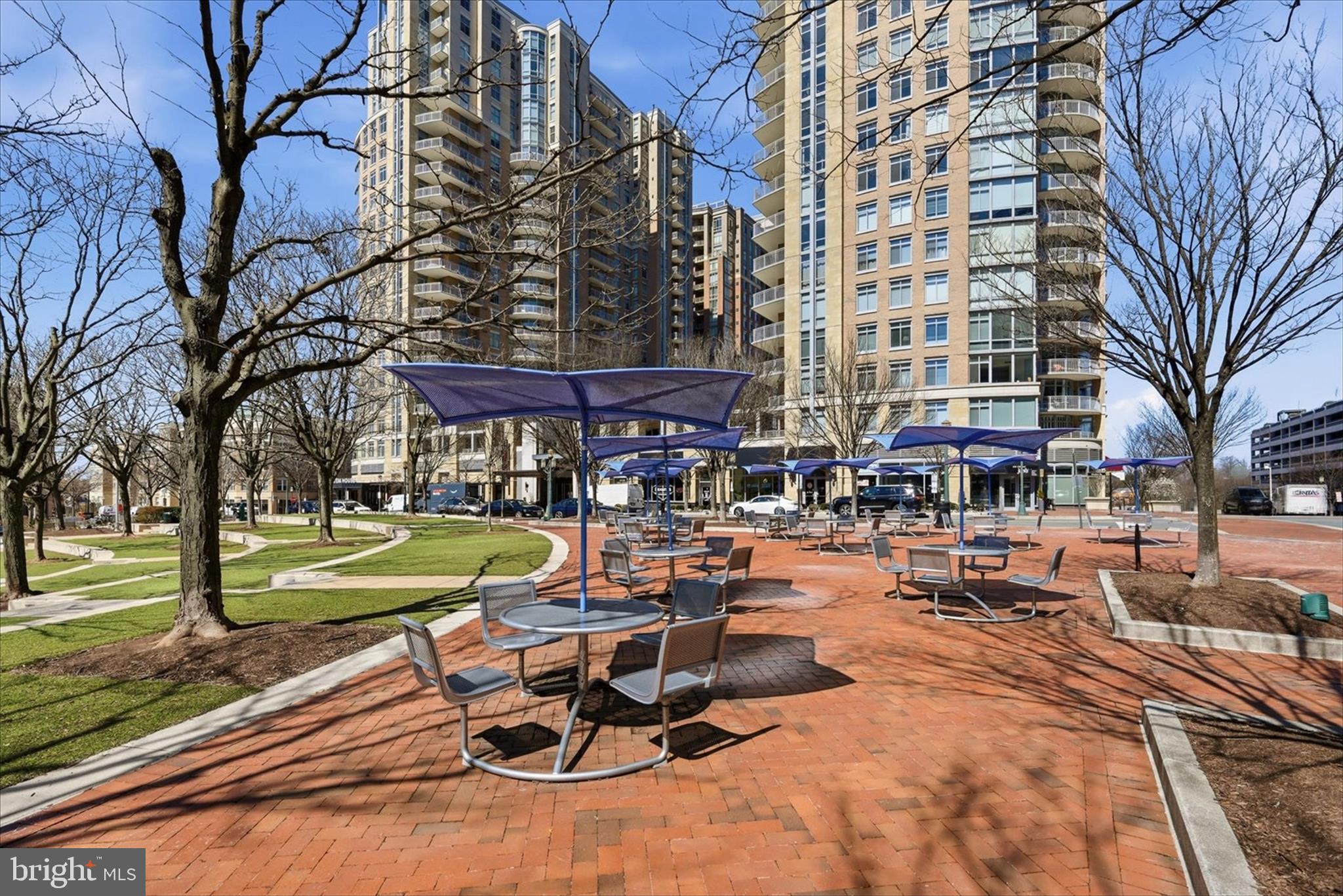 RESTON - Residential