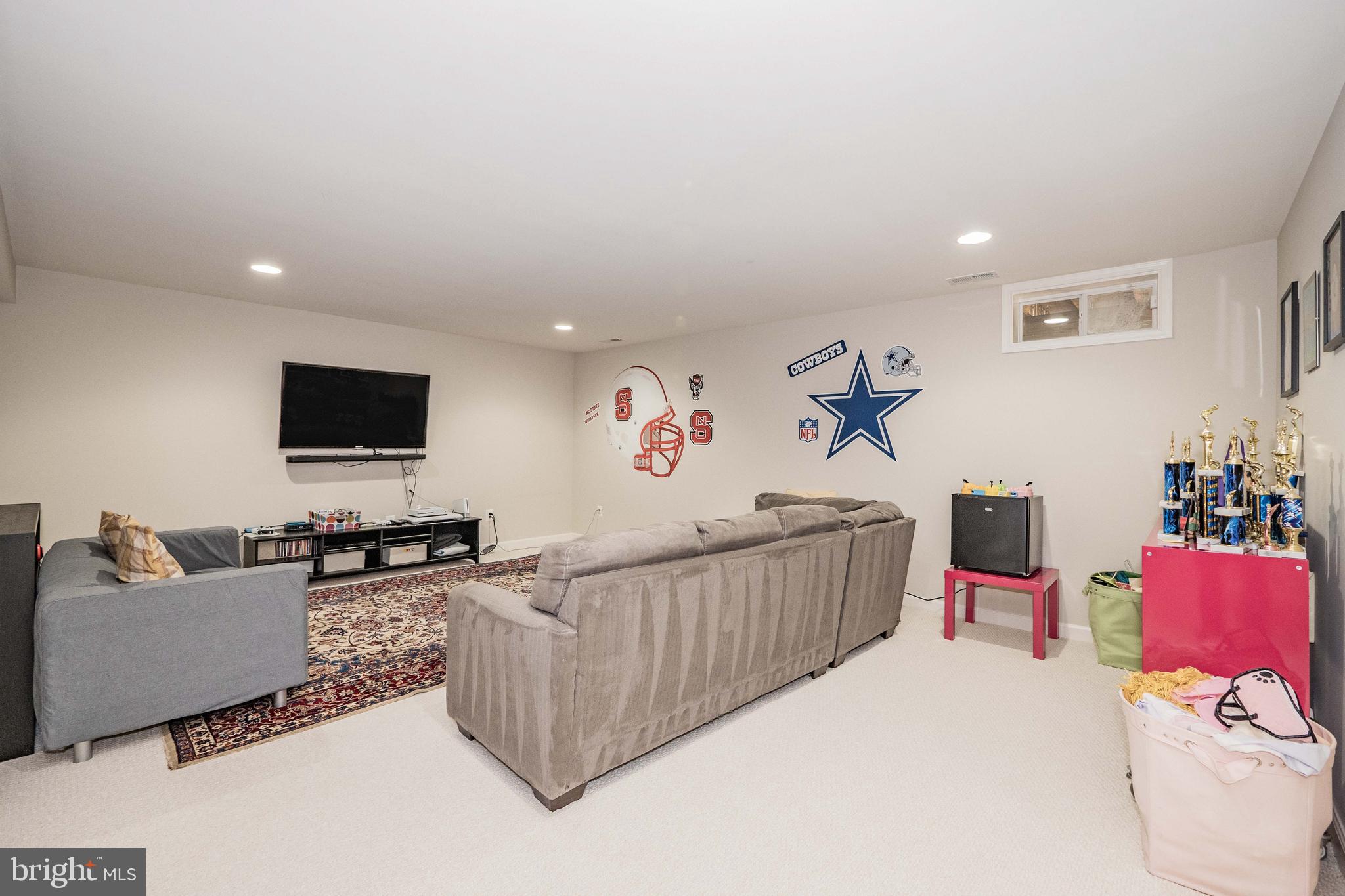 LAKELANDS - Residential
