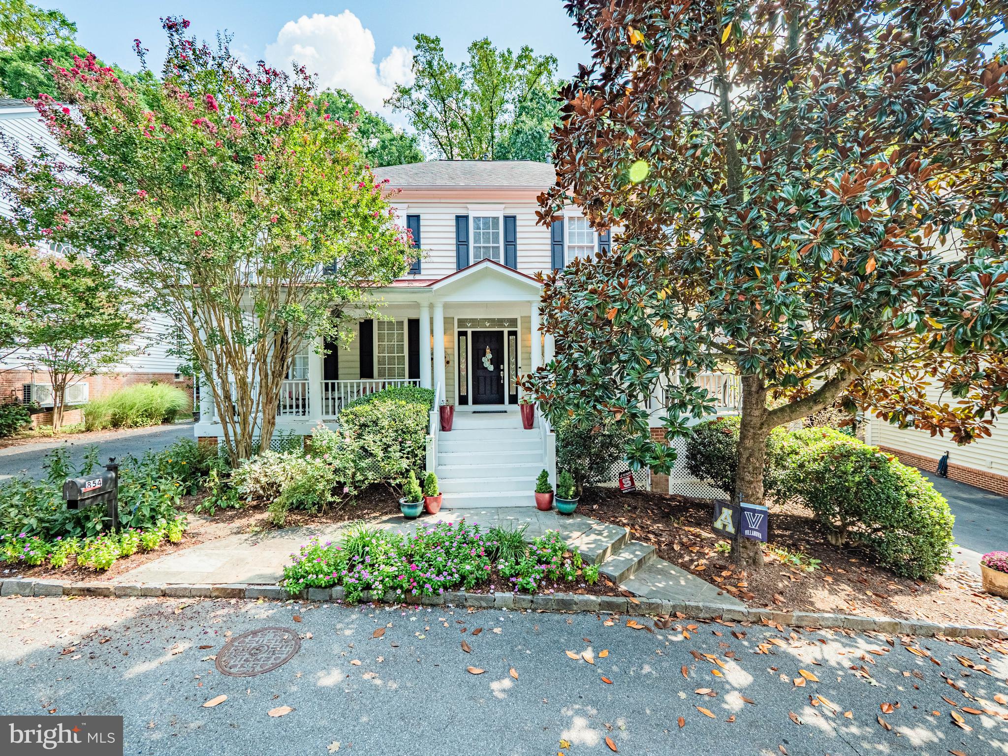 LAKELANDS - Residential