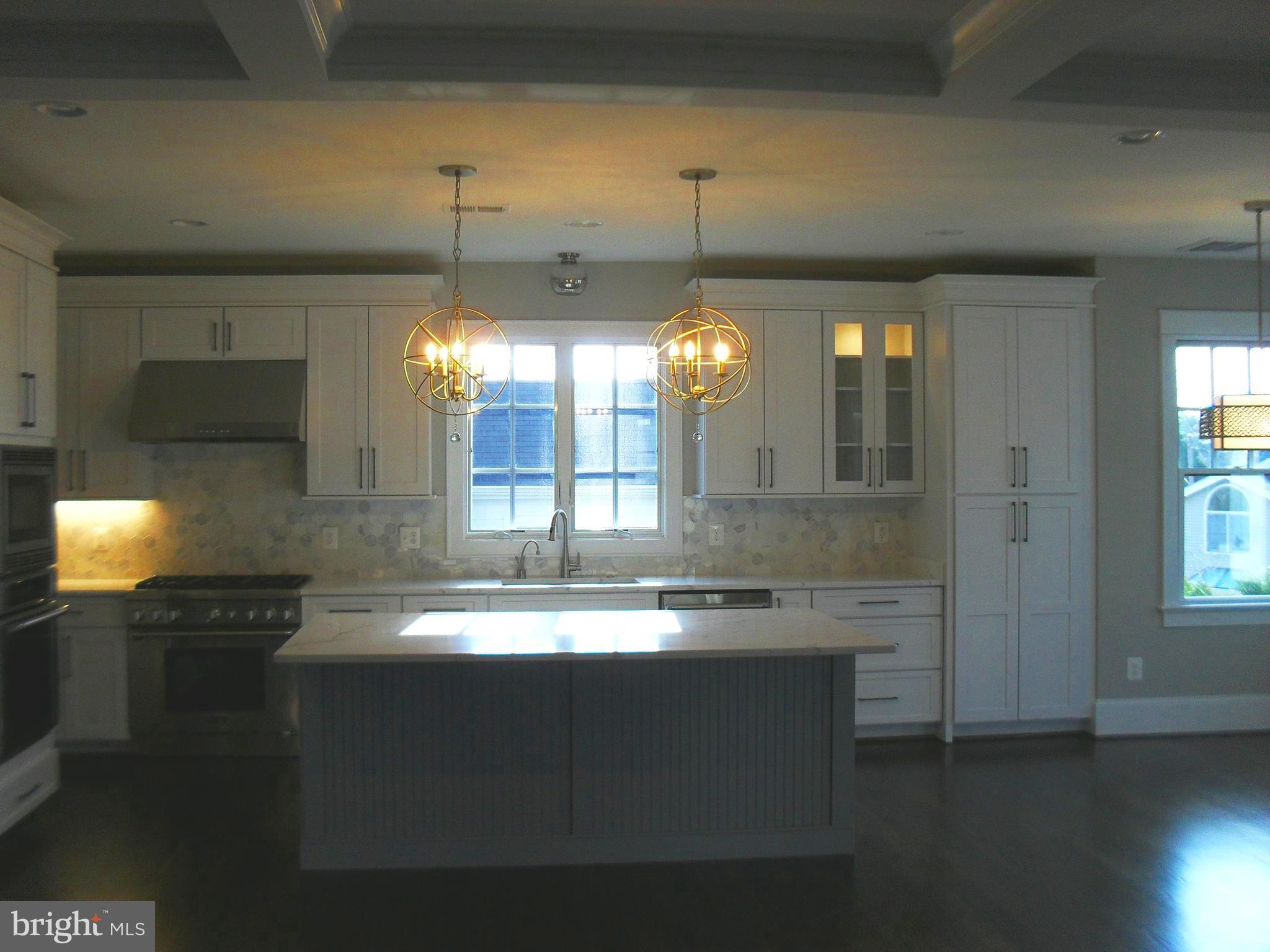 WAVERLY HILLS - Residential
